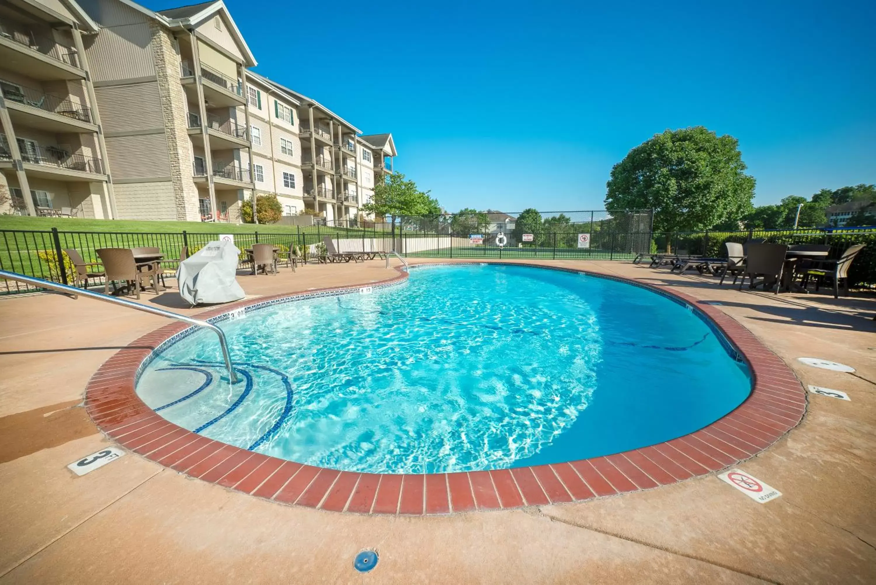 Swimming Pool in Legacy at Thousand Hills