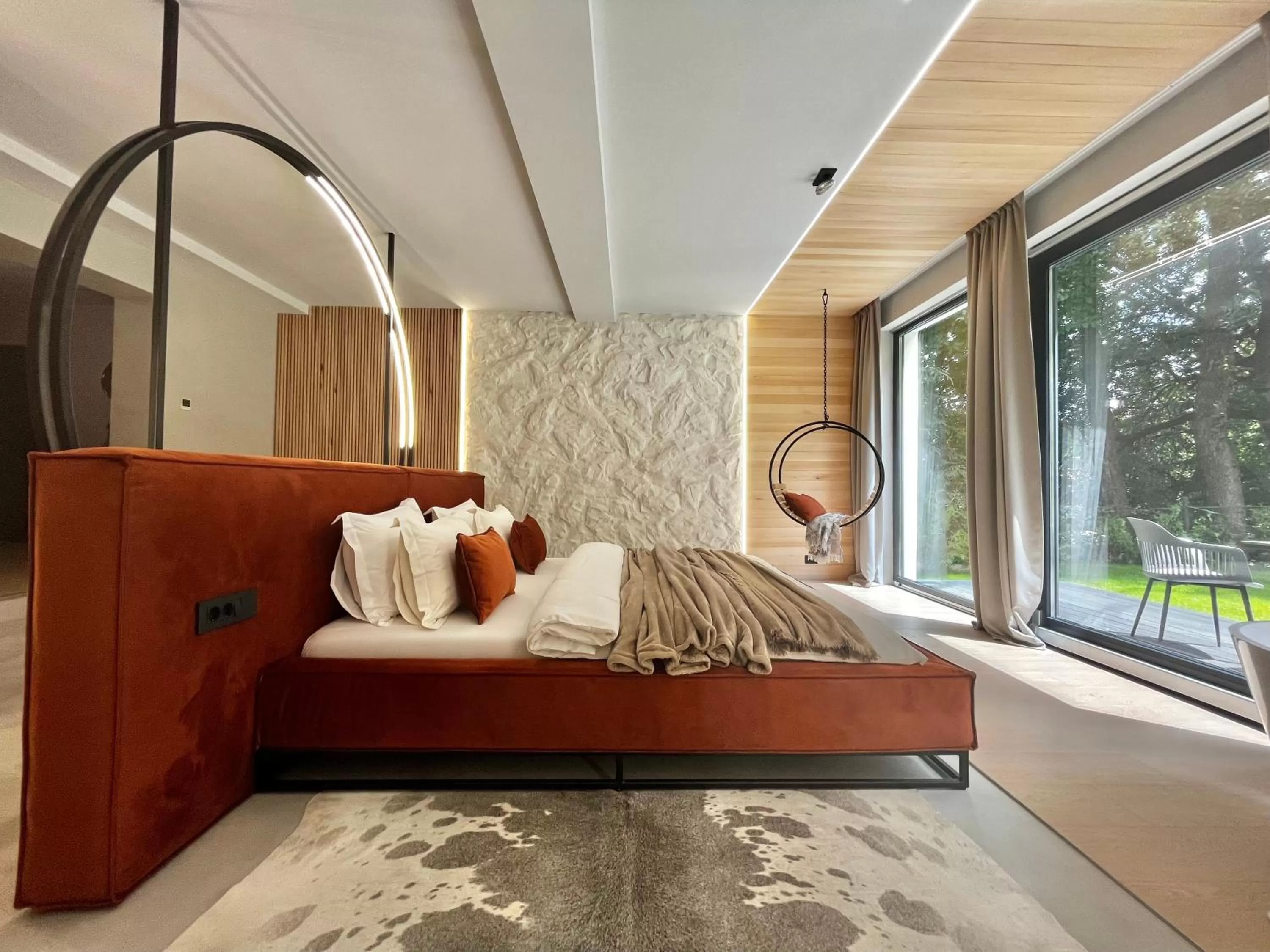 Bed in Garden Retreat Junior
