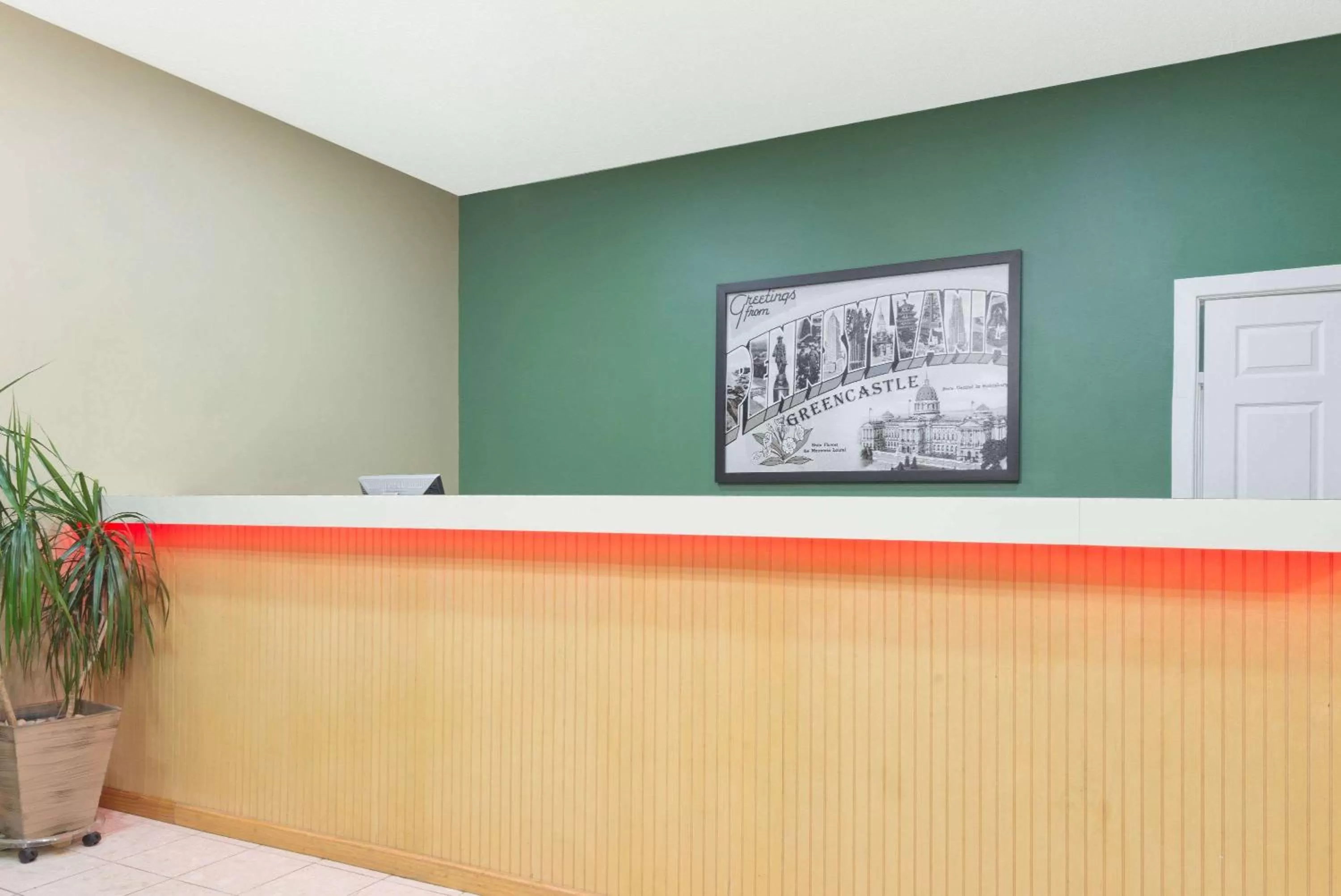 Lobby or reception in Super 8 by Wyndham Greencastle