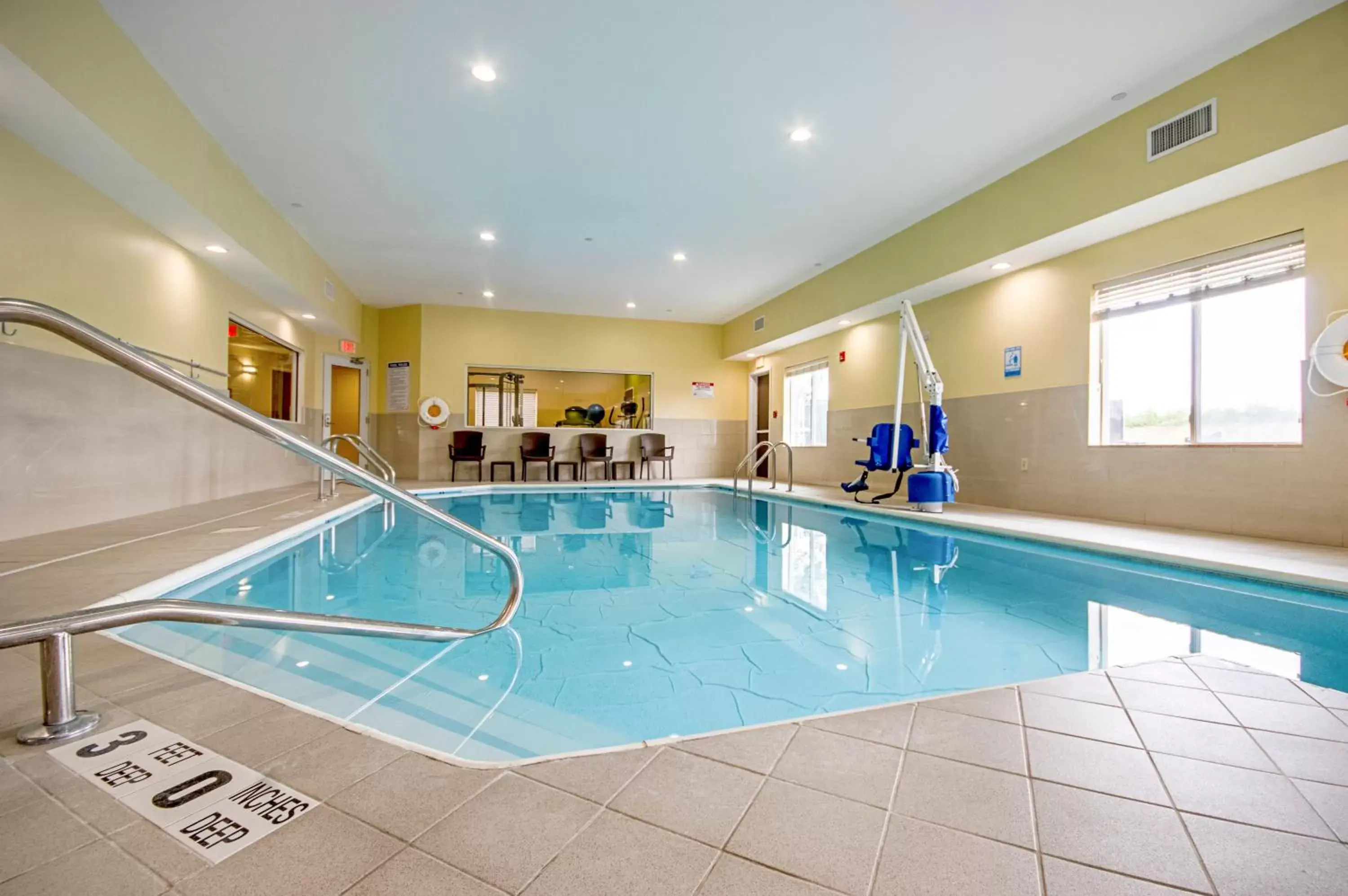 Swimming Pool in Quality Inn & Suites Glenmont - Albany South