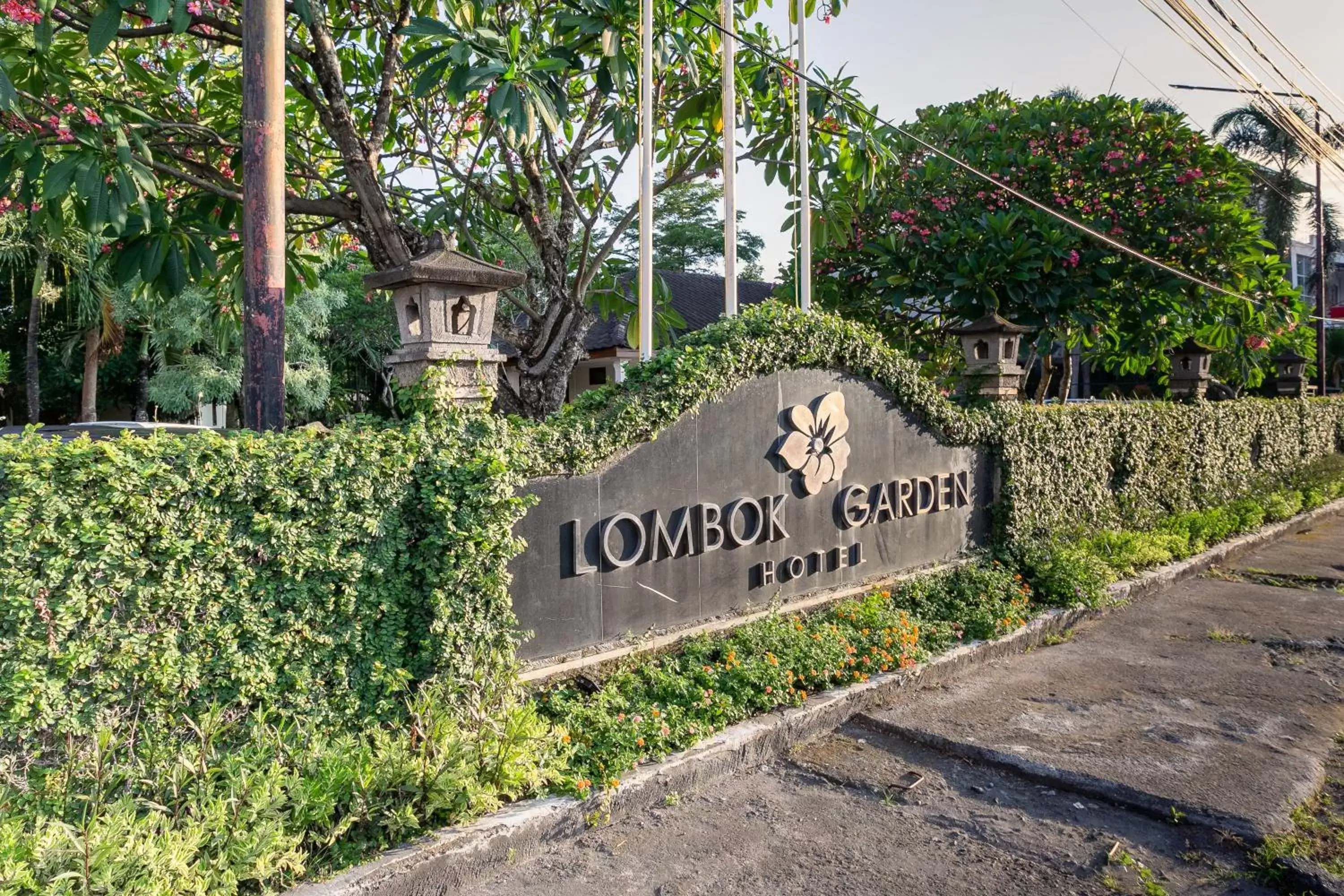 Property building, Property Logo/Sign in Lombok Garden Hotel