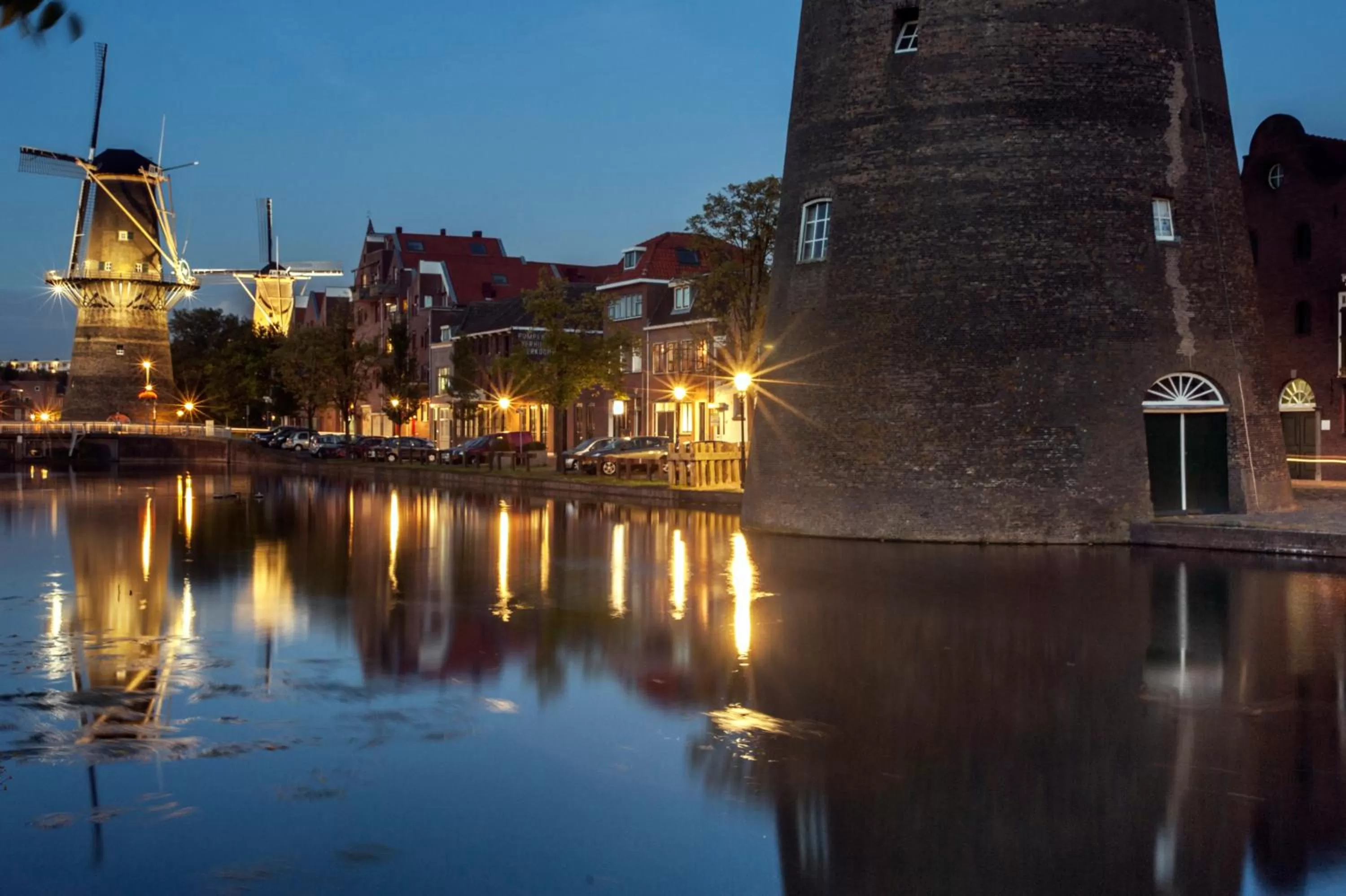 Nearby landmark in B&B De Schiedamse Suites