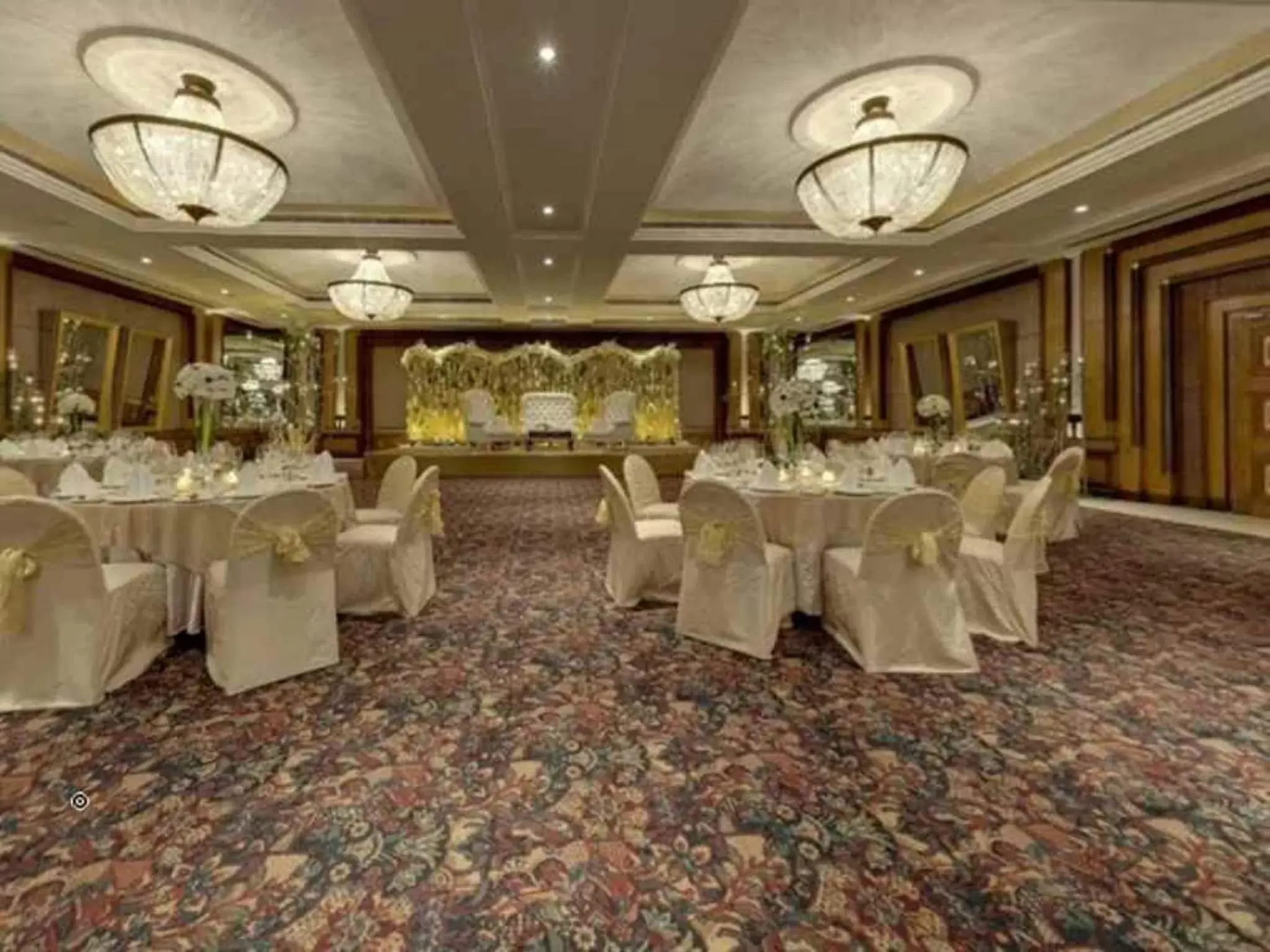 Banquet/Function facilities, Banquet Facilities in Radisson Blu MBD Hotel Noida