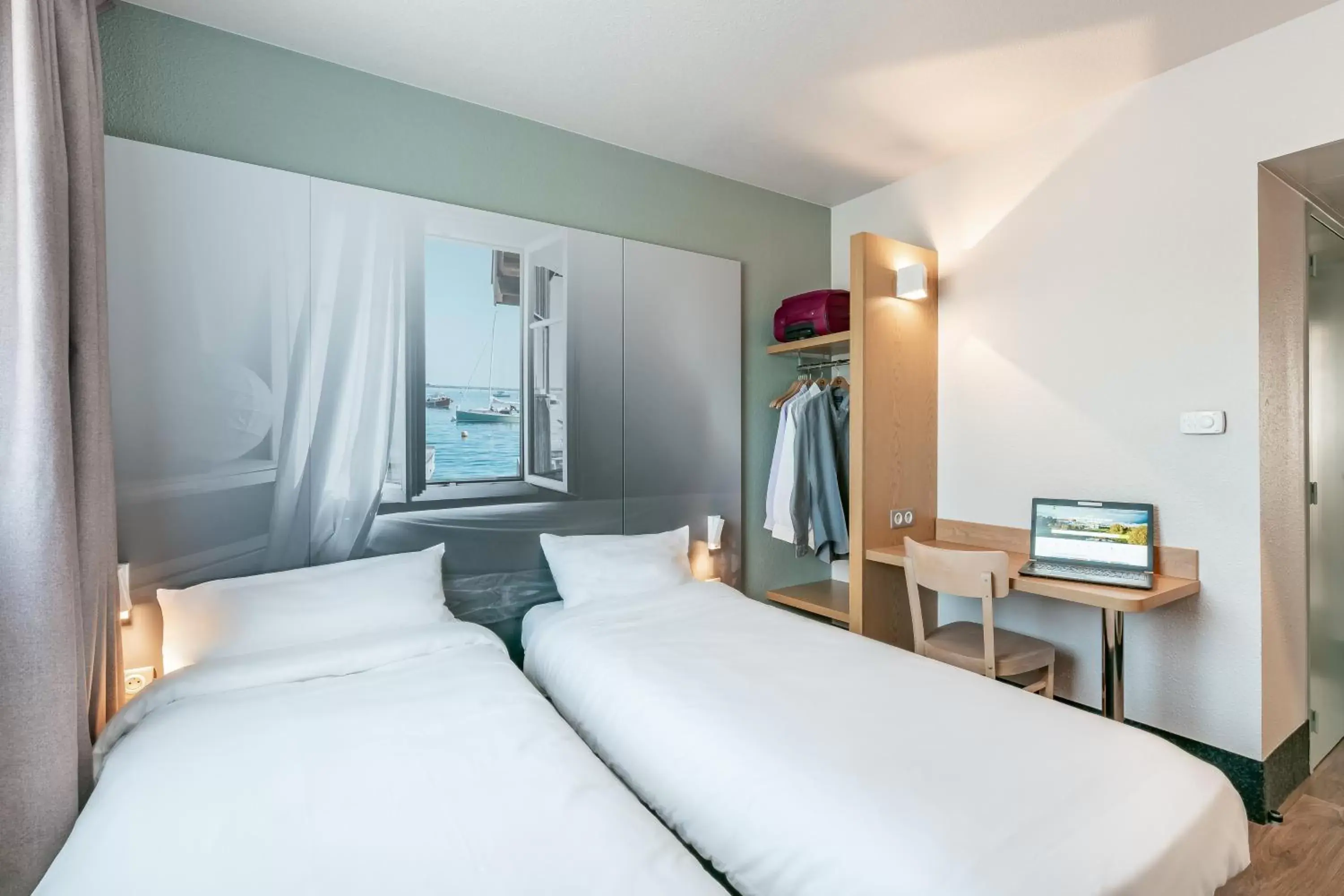 Bedroom, Room Photo in B&B HOTEL Bordeaux Mios