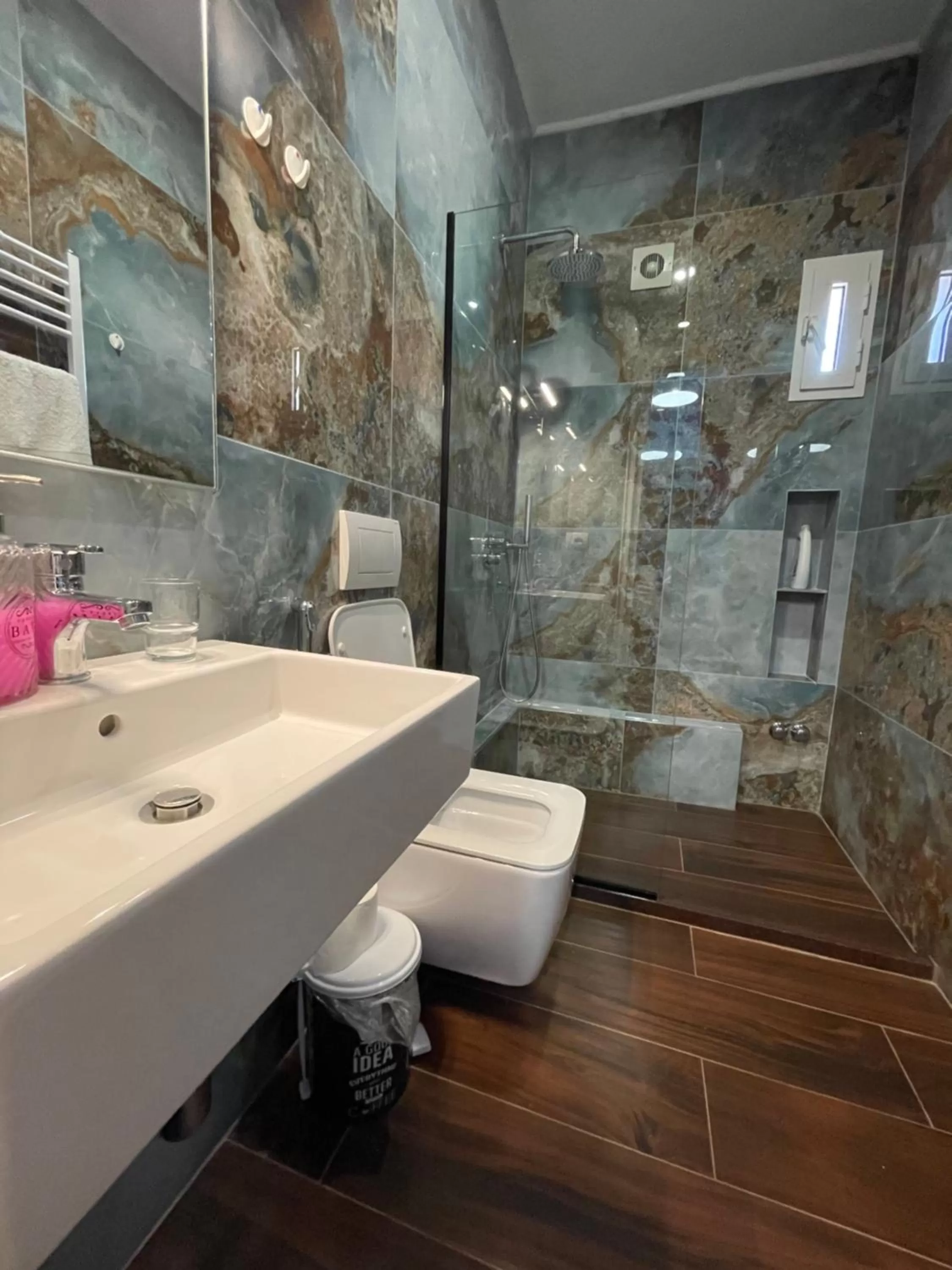 Shower in HOTEL VILA 15 - CENTER