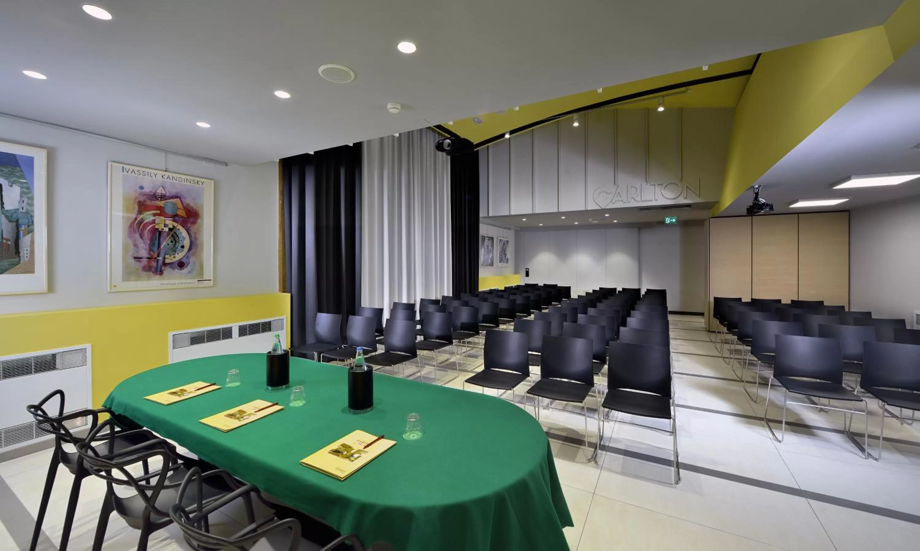 Business facilities in Hotel Carlton