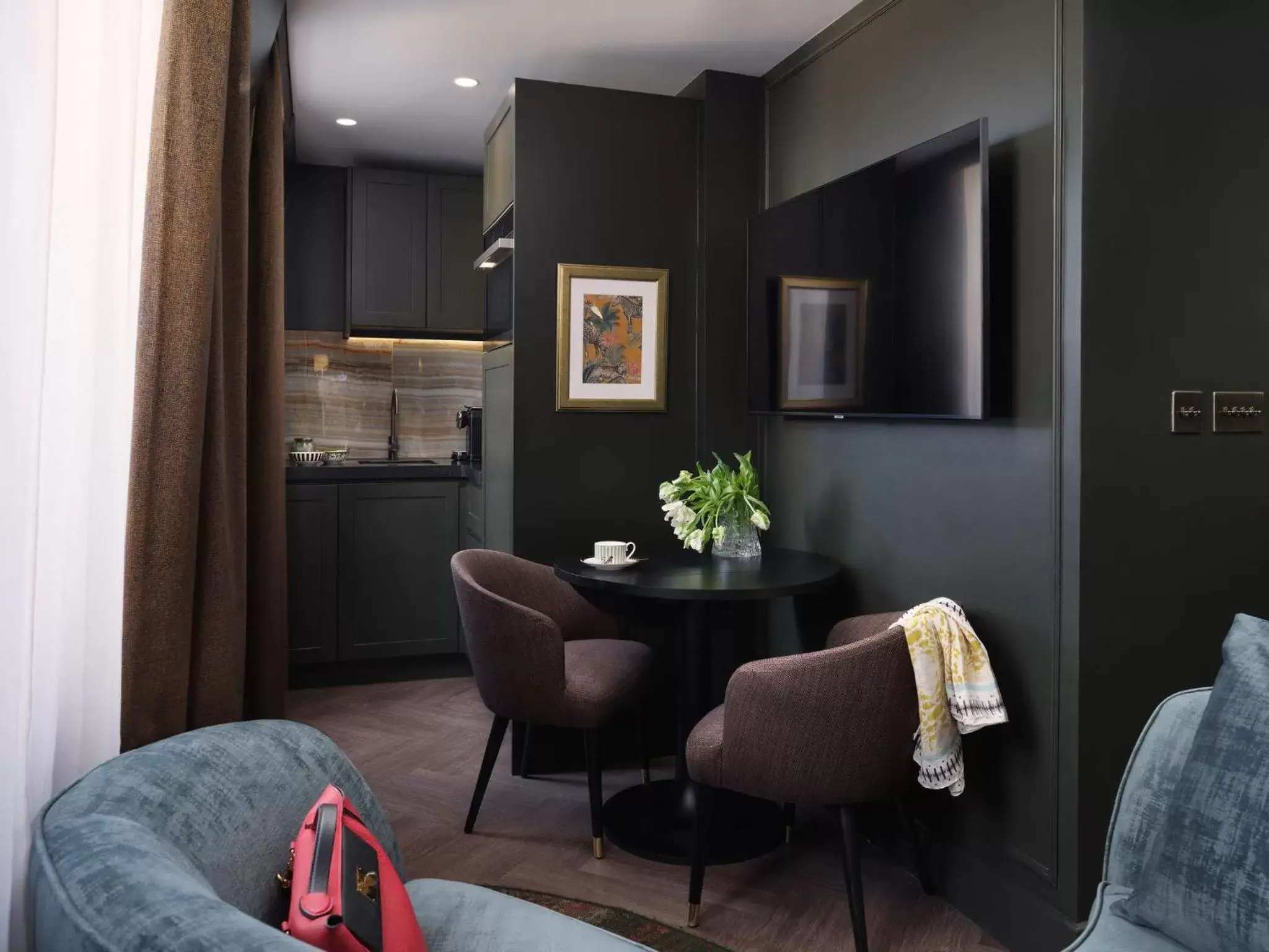 Kitchen or kitchenette, Seating Area in The Other House Residents Club- South Kensington