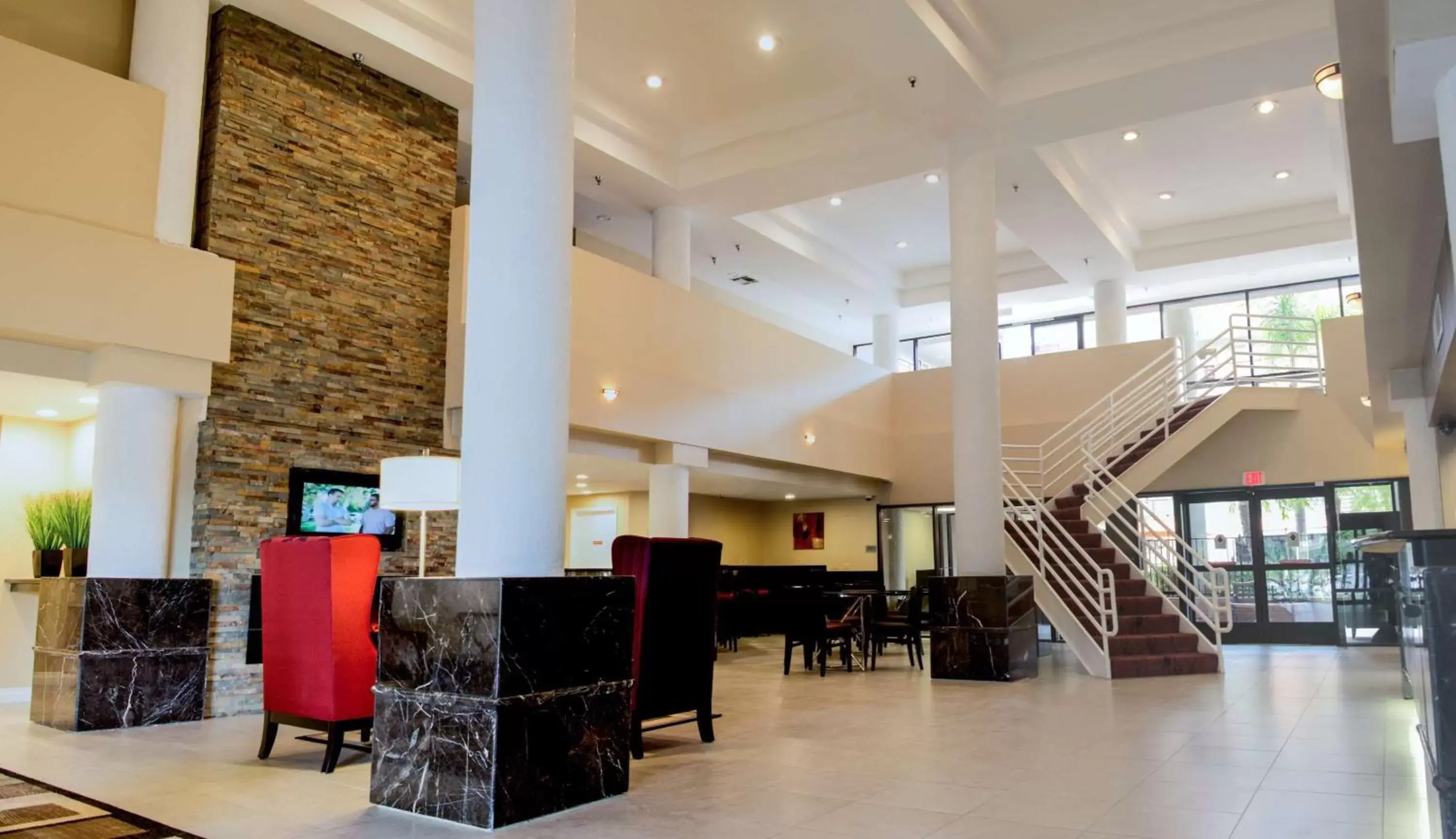 Lobby or reception in Best Western Plus Irvine Spectrum Hotel