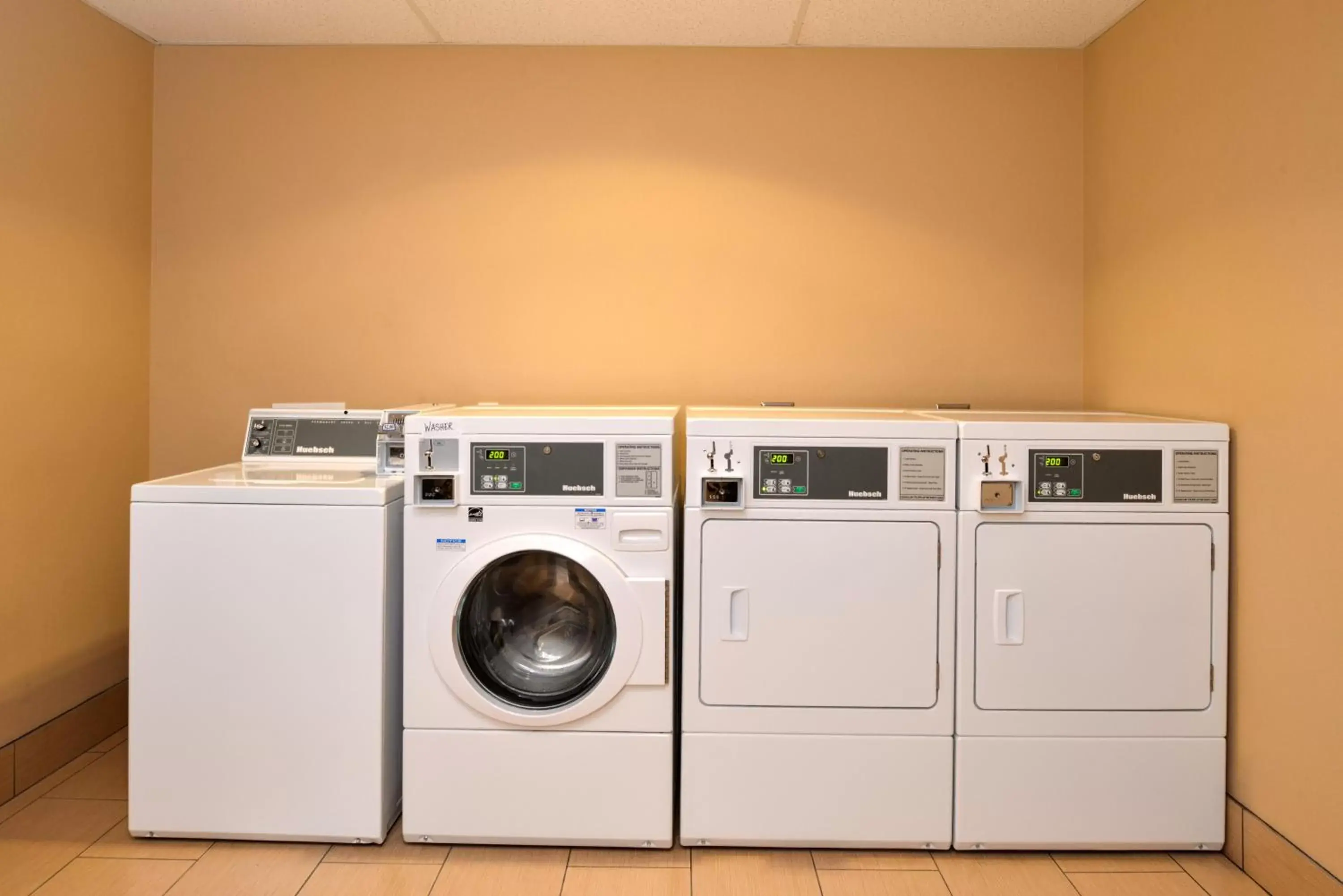 Other, Kitchen/Kitchenette in Holiday Inn Express & Suites Globe, an IHG Hotel