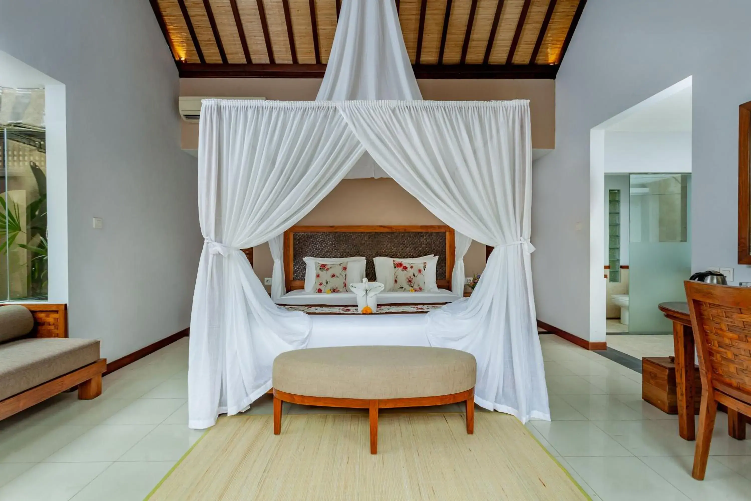 Bed, Seating Area in The Lokha Ubud Resort Villas and Spa