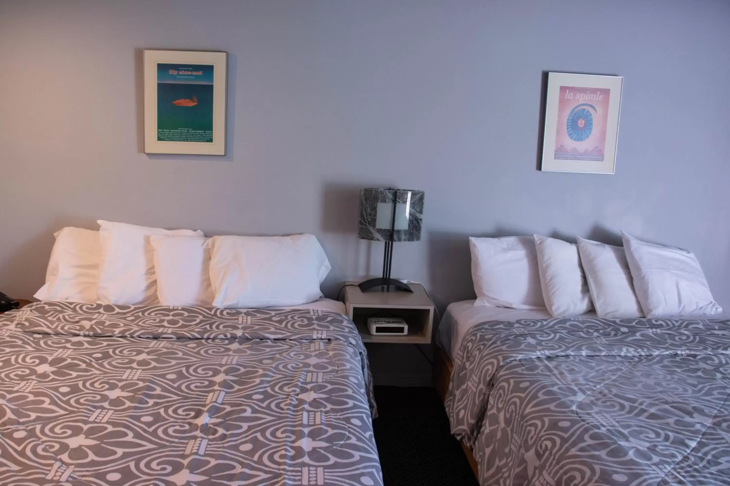 Bedroom, Bed in Auberge La Camarine