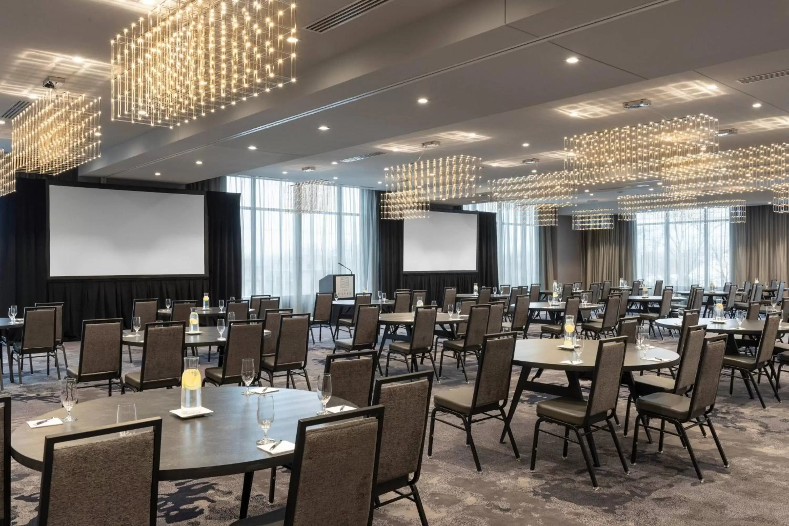 Meeting/conference room, Restaurant/Places to Eat in AC Hotel by Marriott Portsmouth Downtown/Waterfront