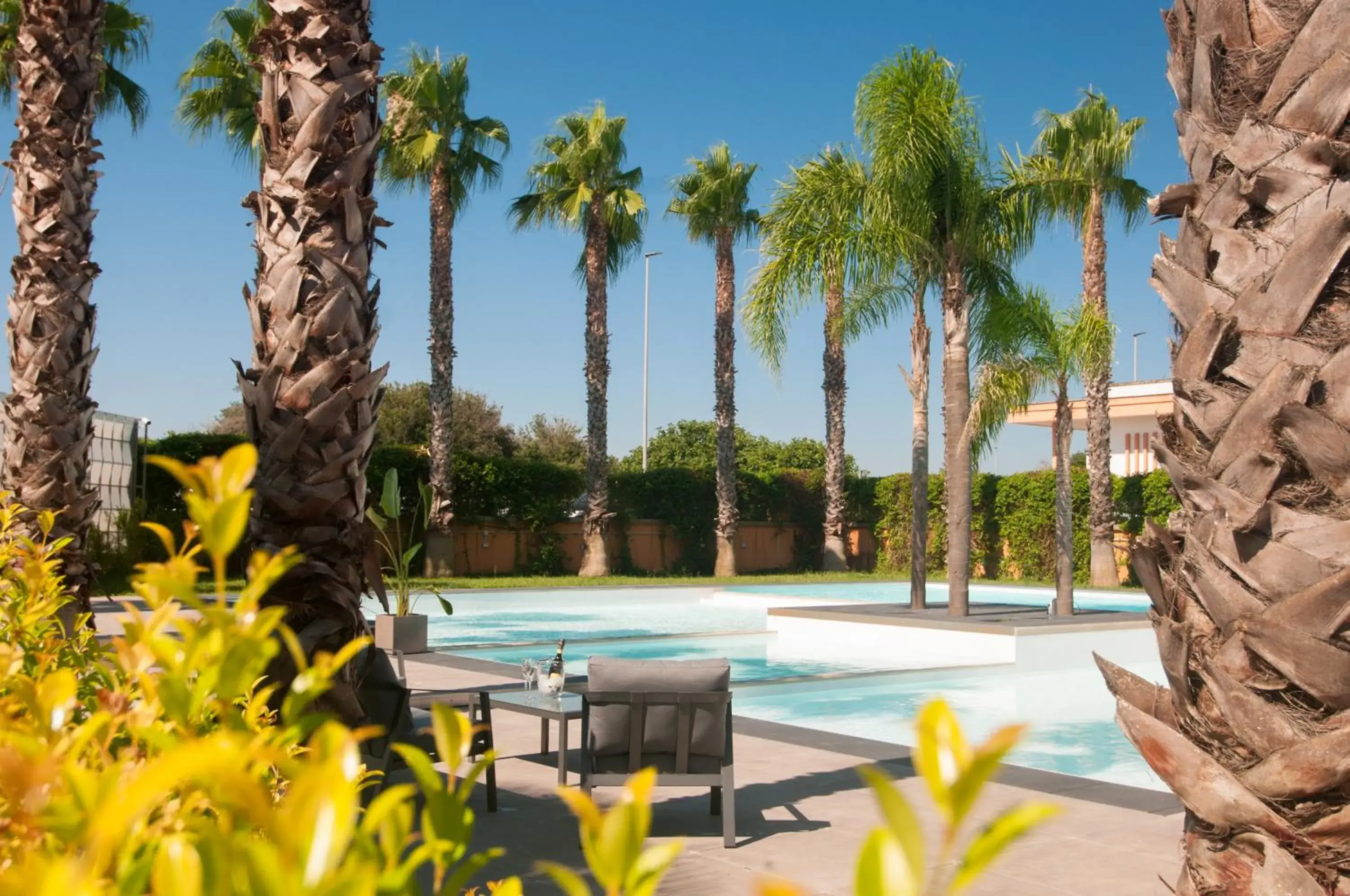 Swimming Pool in Sanlu Hotel