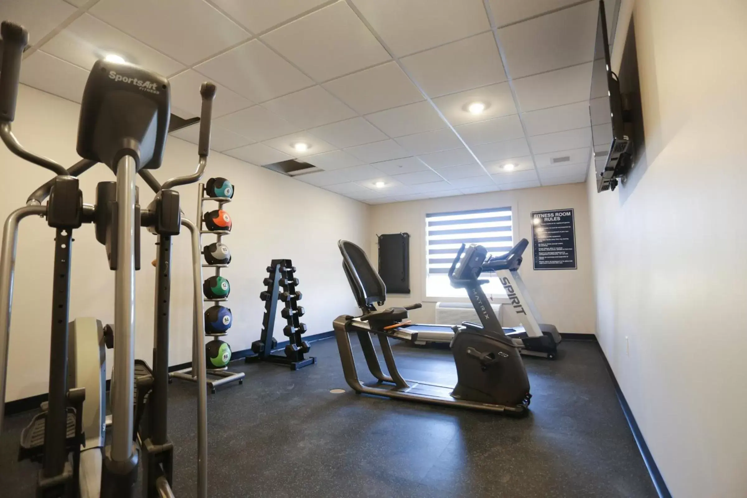 Fitness centre/facilities, Fitness Center/Facilities in Days Inn by Wyndham Calgary North Balzac