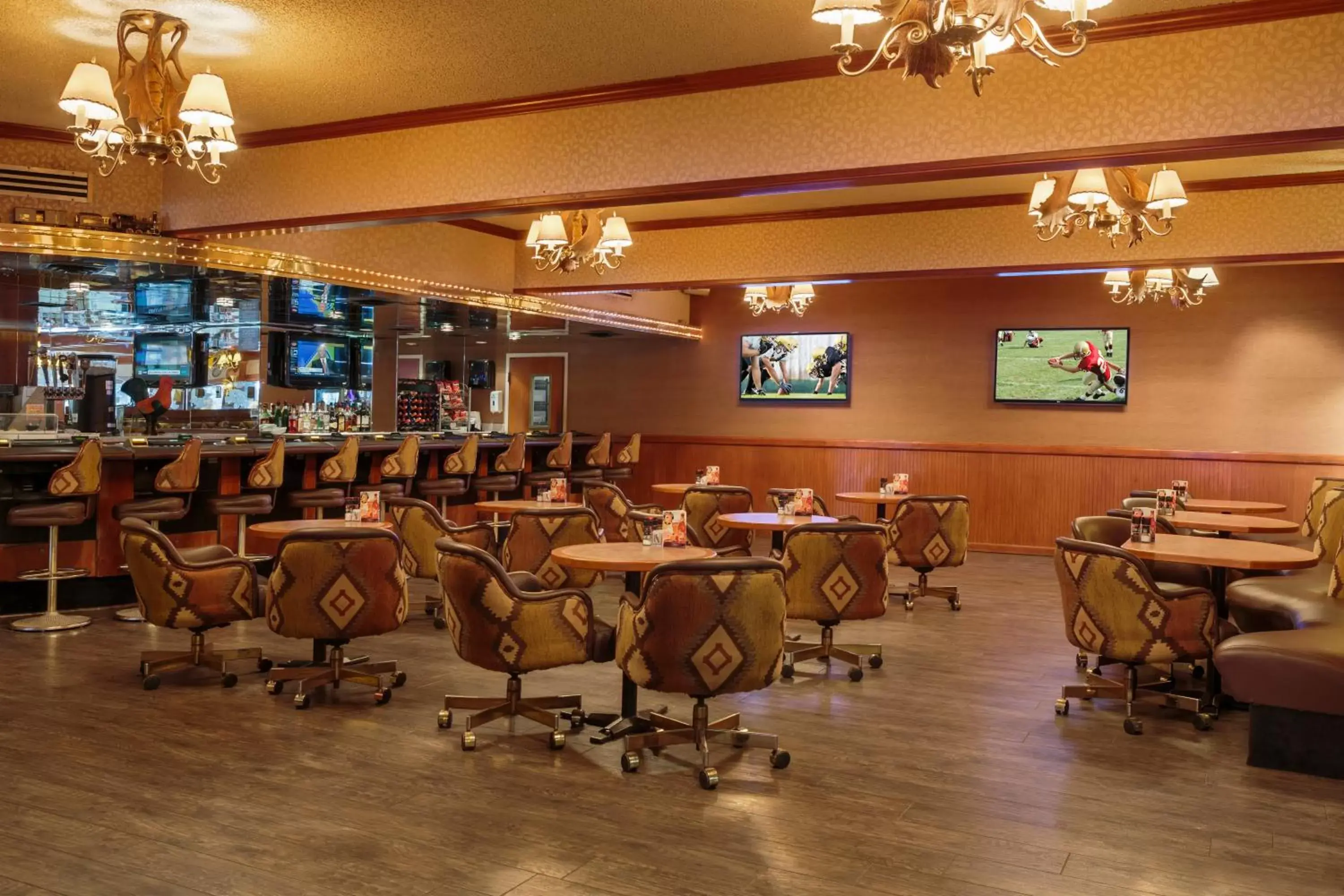 Lounge or bar, Restaurant/Places to Eat in Gold Country Inn and Casino by Red Lion Hotels