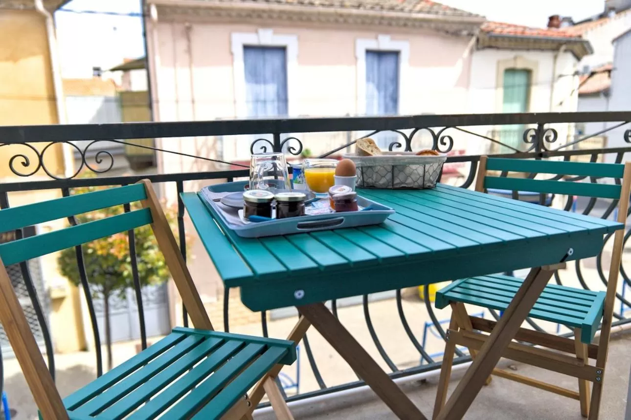 Balcony/Terrace in Hôtel du Golfe Sete-Balaruc