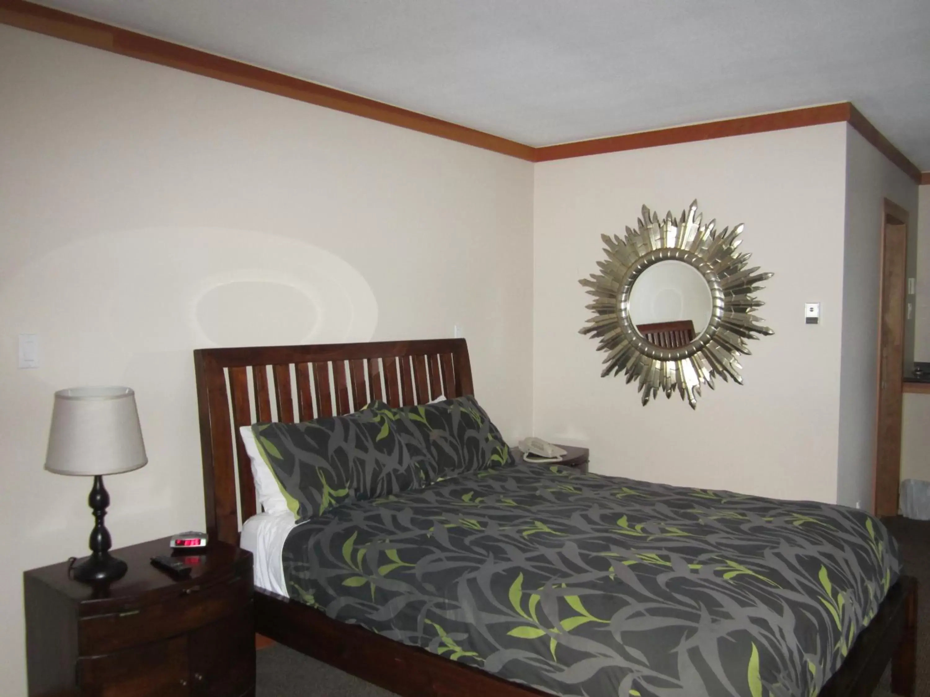 Bedroom, Bed in The Lodge At Skeena Landing