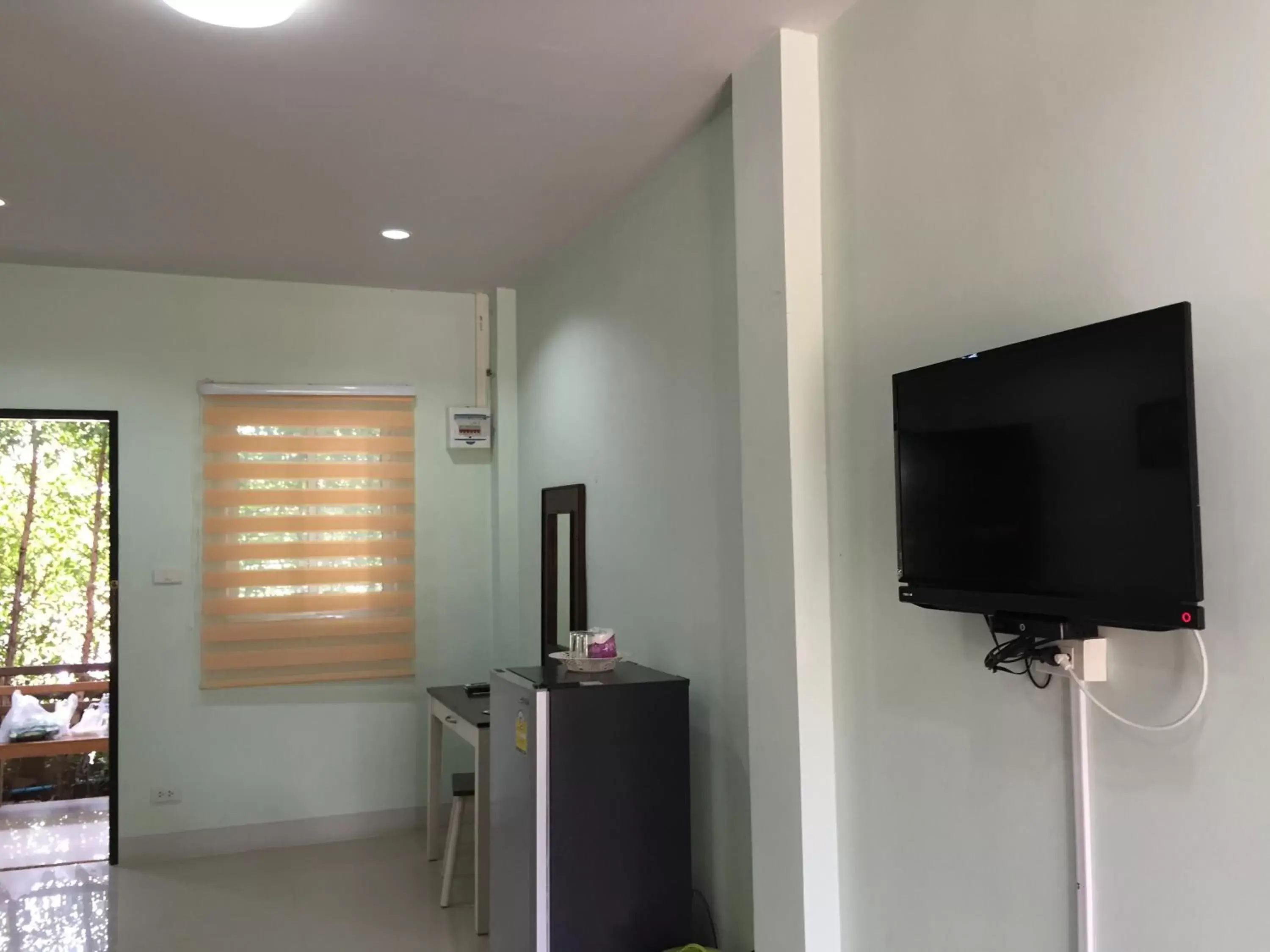 TV and multimedia, TV/Entertainment Center in Rayonghouse Resort