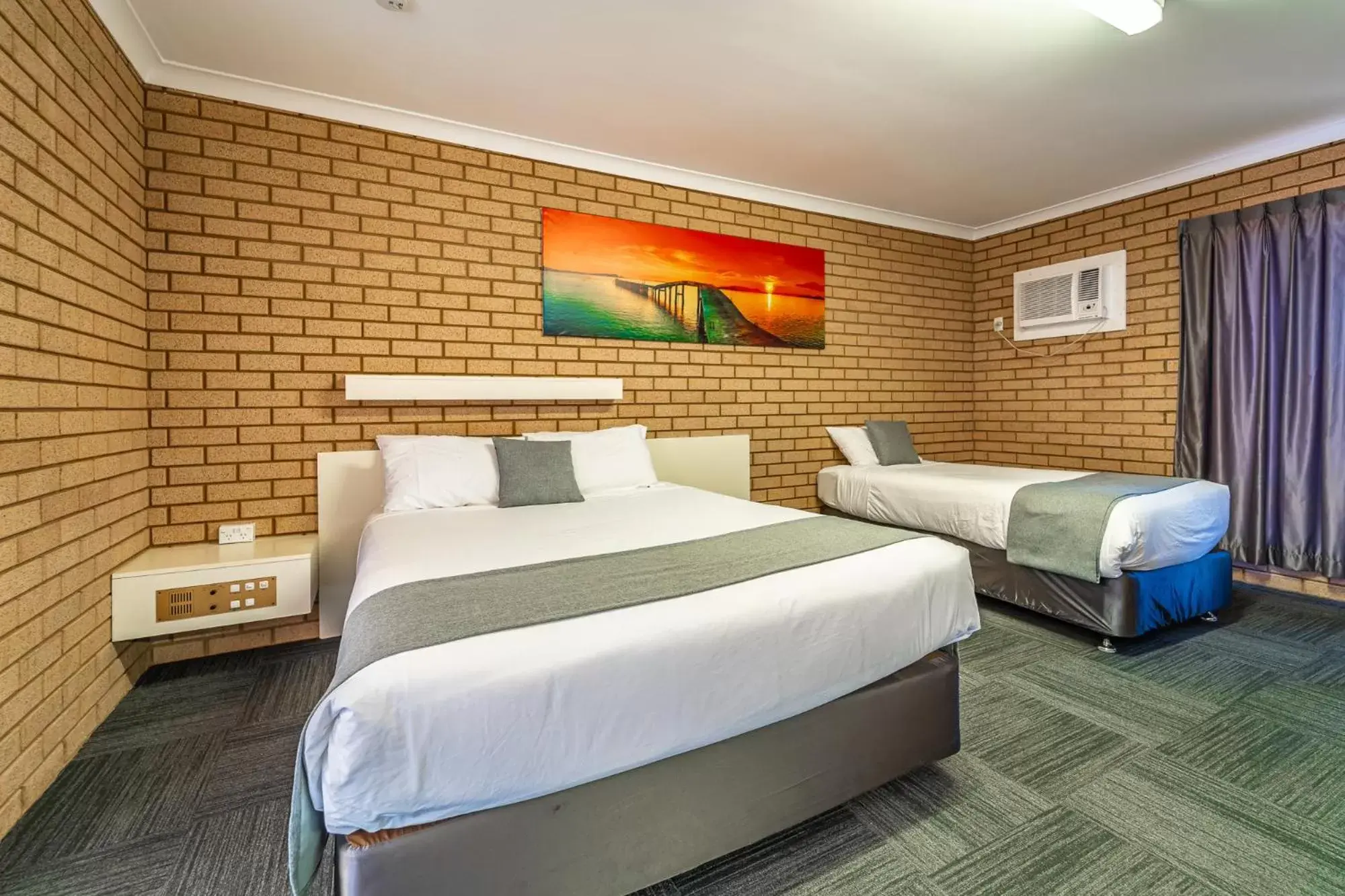 Property building, Bed in Carnarvon Motel Property building, Bed in Carnarvon Motel