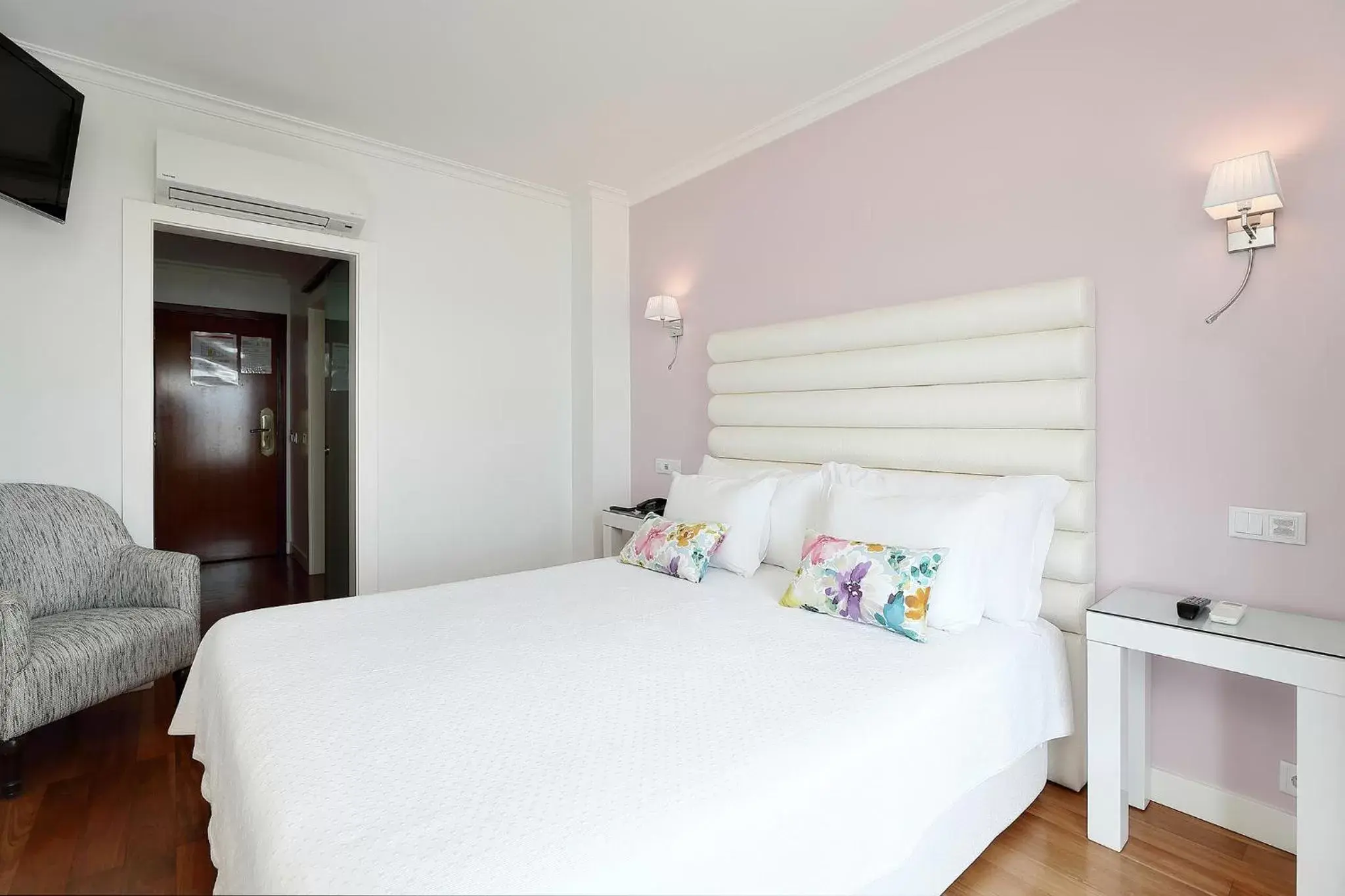 Photo of the whole room, Bed in Vila Sao Vicente Boutique (Adults Only)