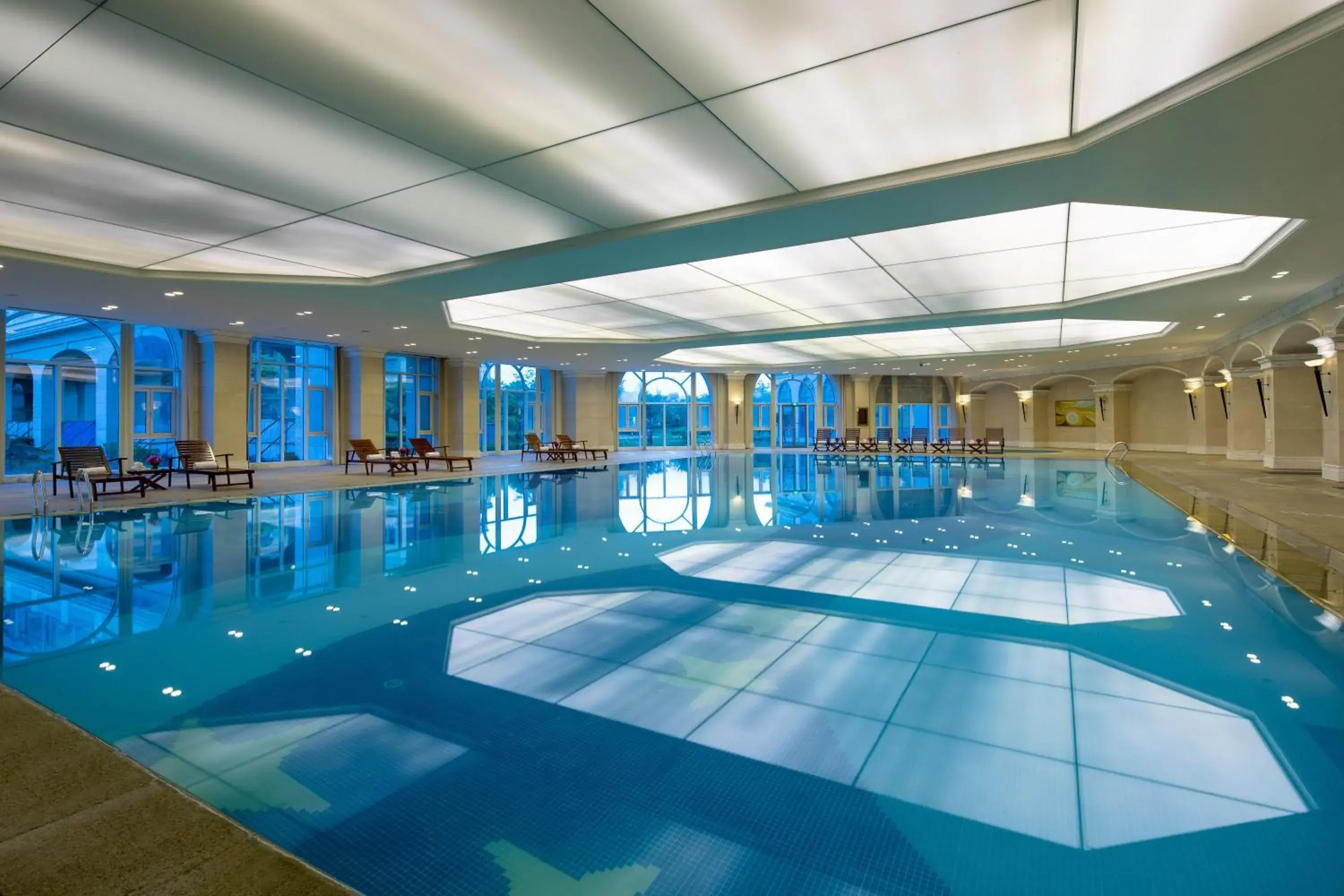 Swimming Pool in Crowne Plaza Ocean Spring Resort, an IHG Hotel