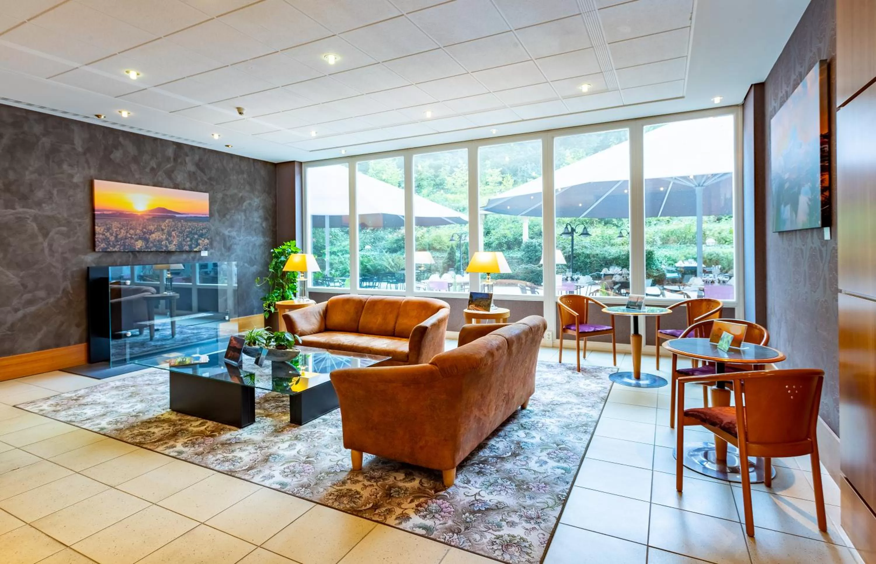 Communal lounge/ TV room in Parkhotel Görlitz