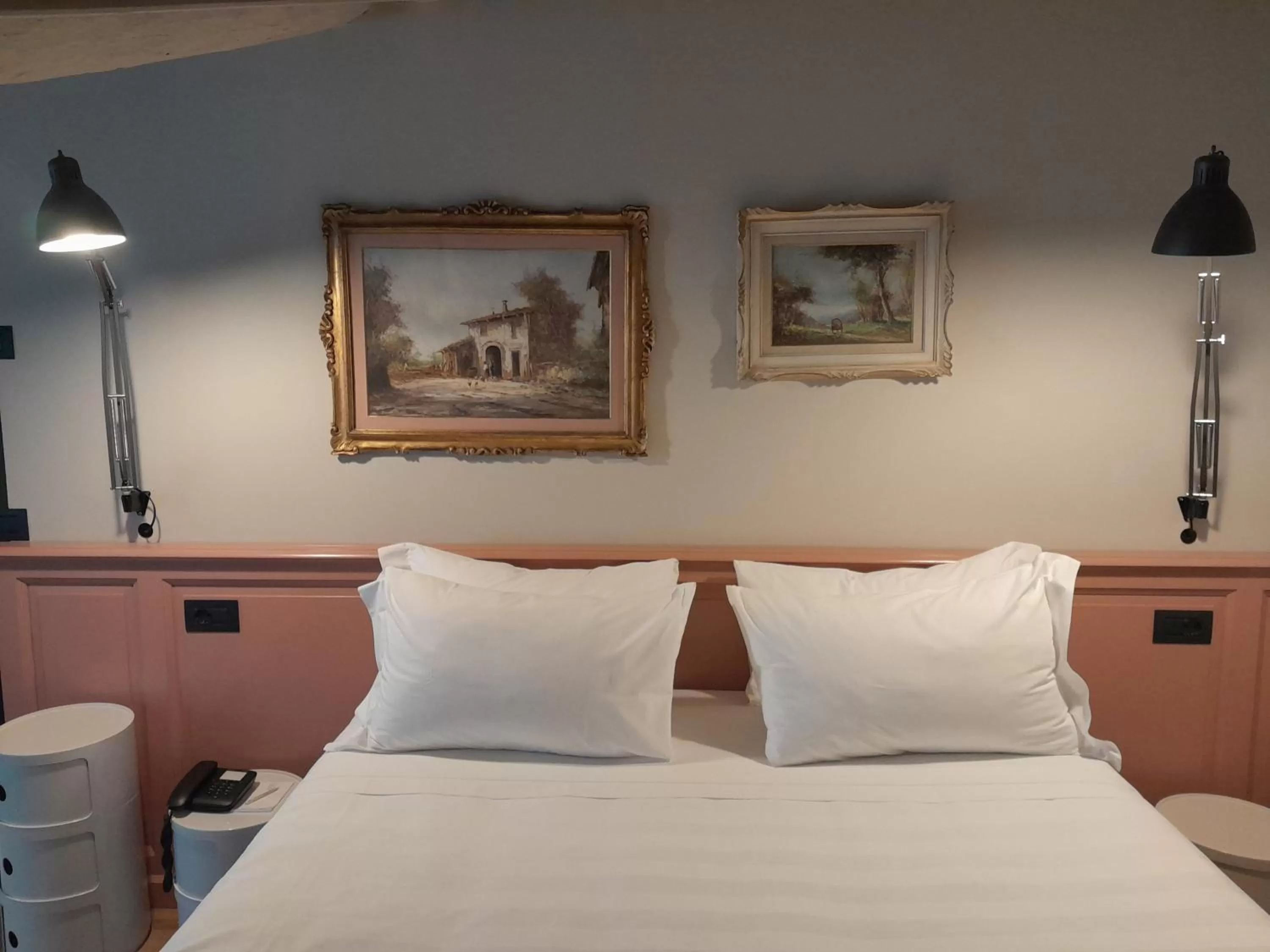 Bed in Hotel Priori Secret Garden