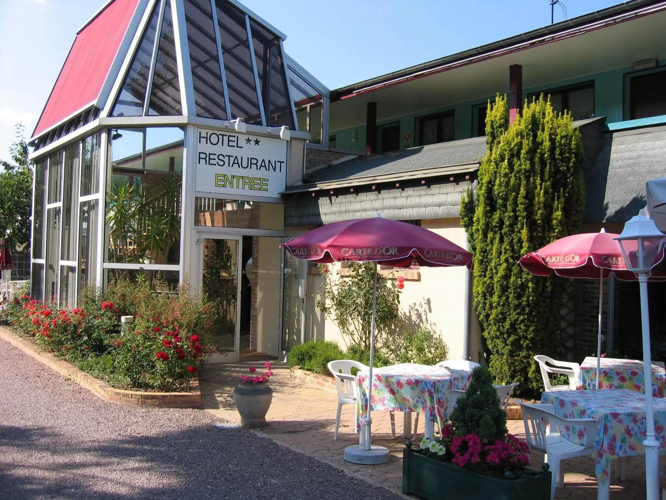 Facade/entrance in Hotel Les Deux Sapins