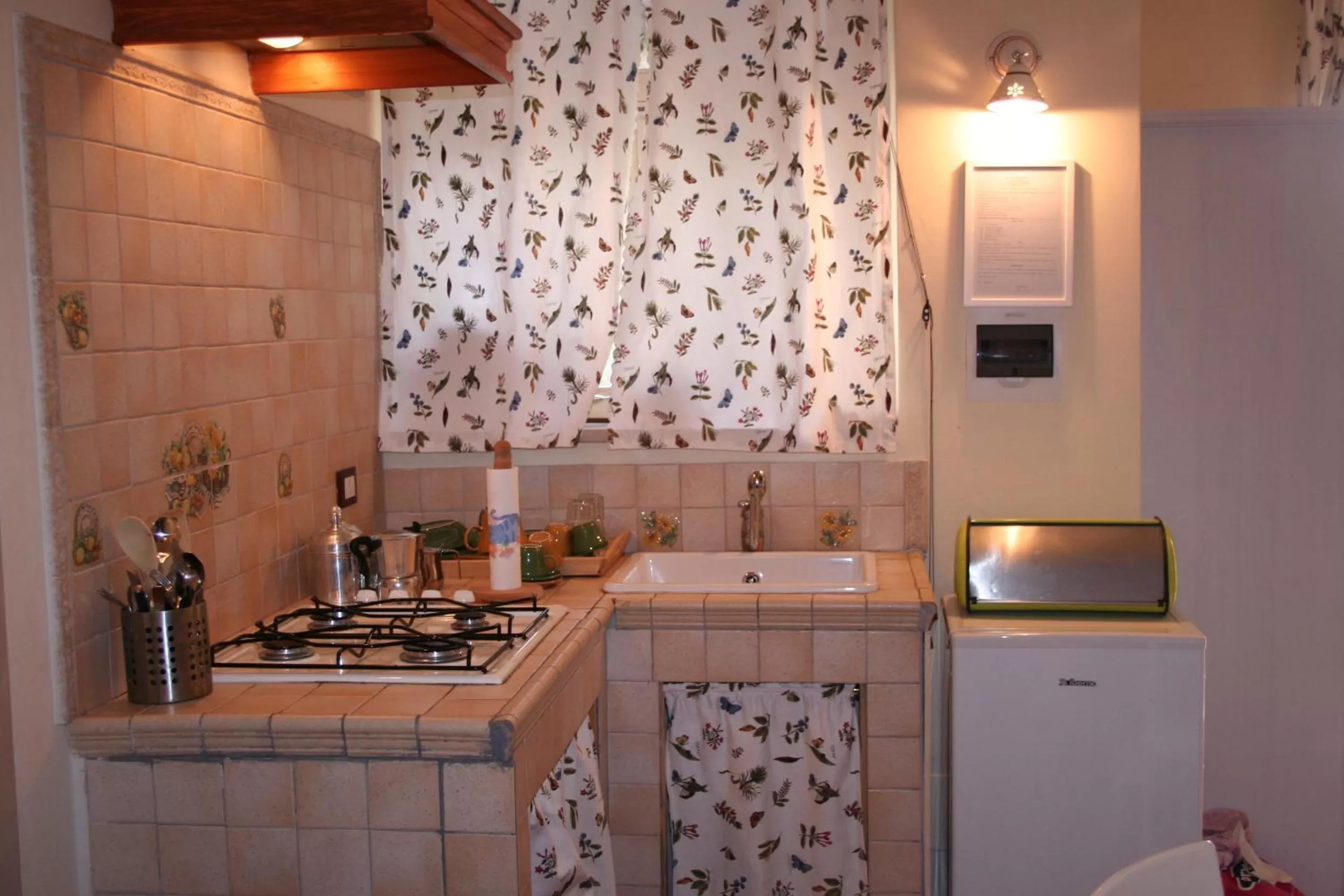 Coffee/tea facilities, Kitchen/Kitchenette in Albarosa