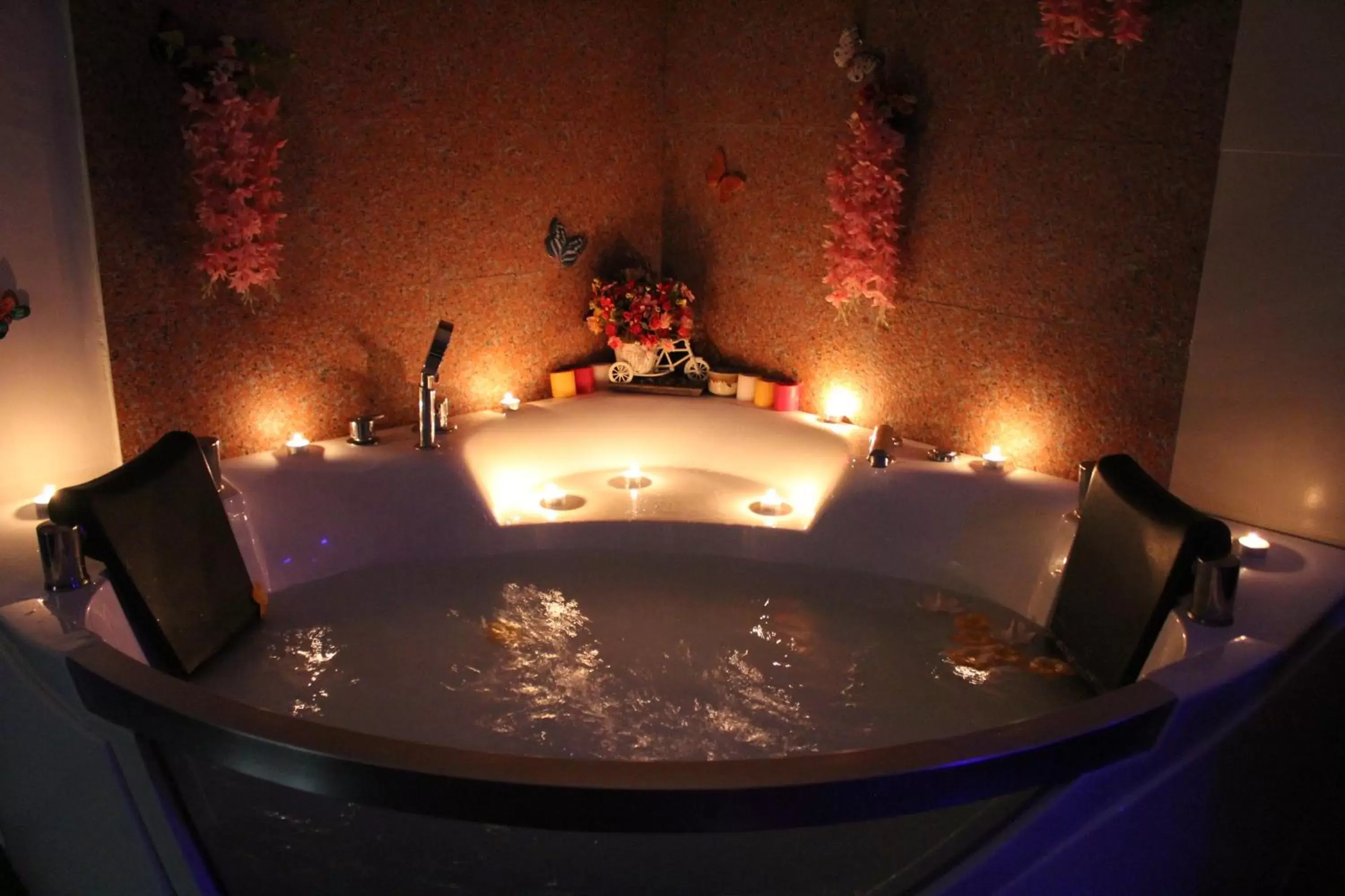 Spa and wellness centre/facilities in Sky City Hotel Dhaka Spa and wellness centre/facilities in Sky City Hotel Dhaka