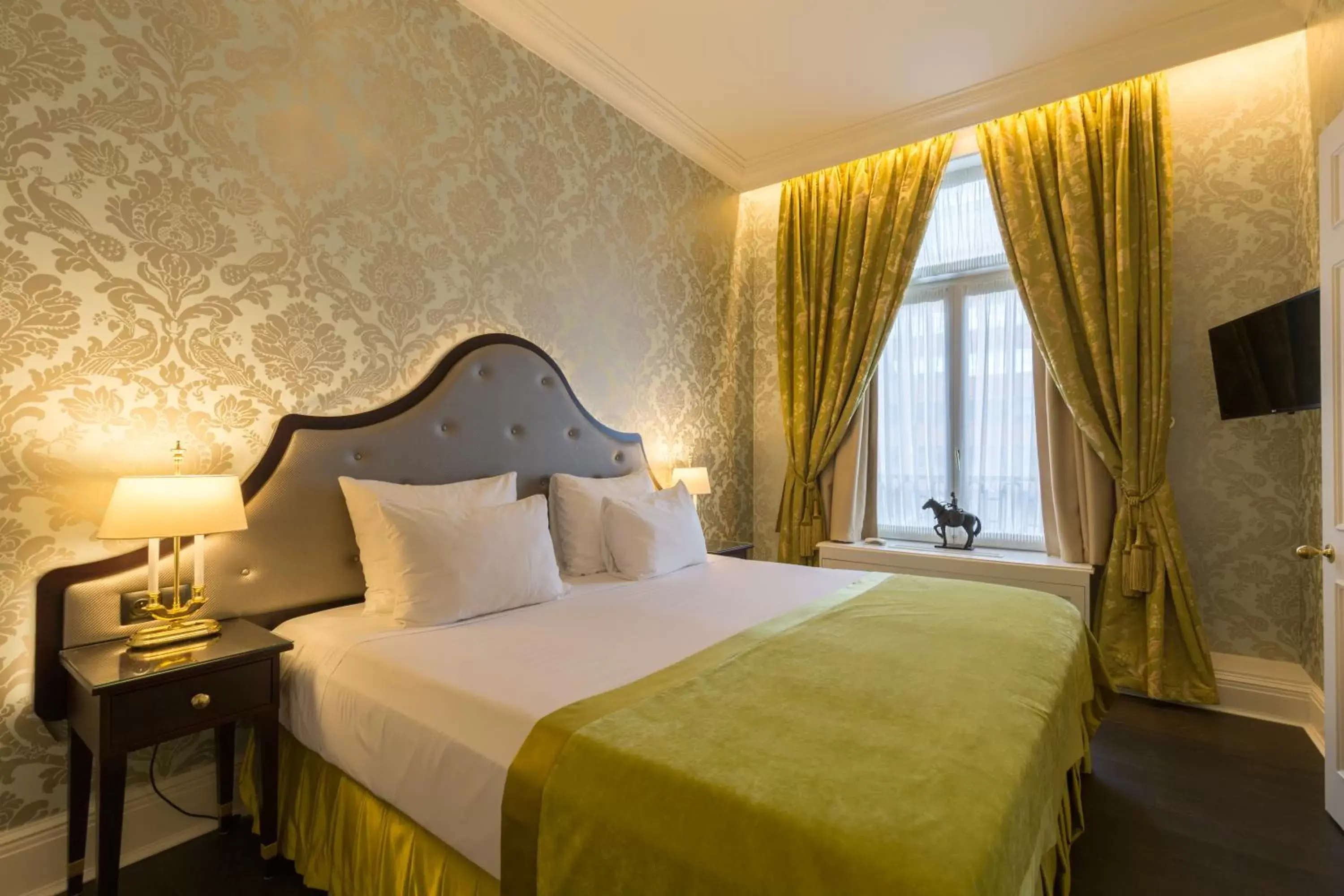 Bedroom, Bed in Stanhope Hotel by Thon Hotels