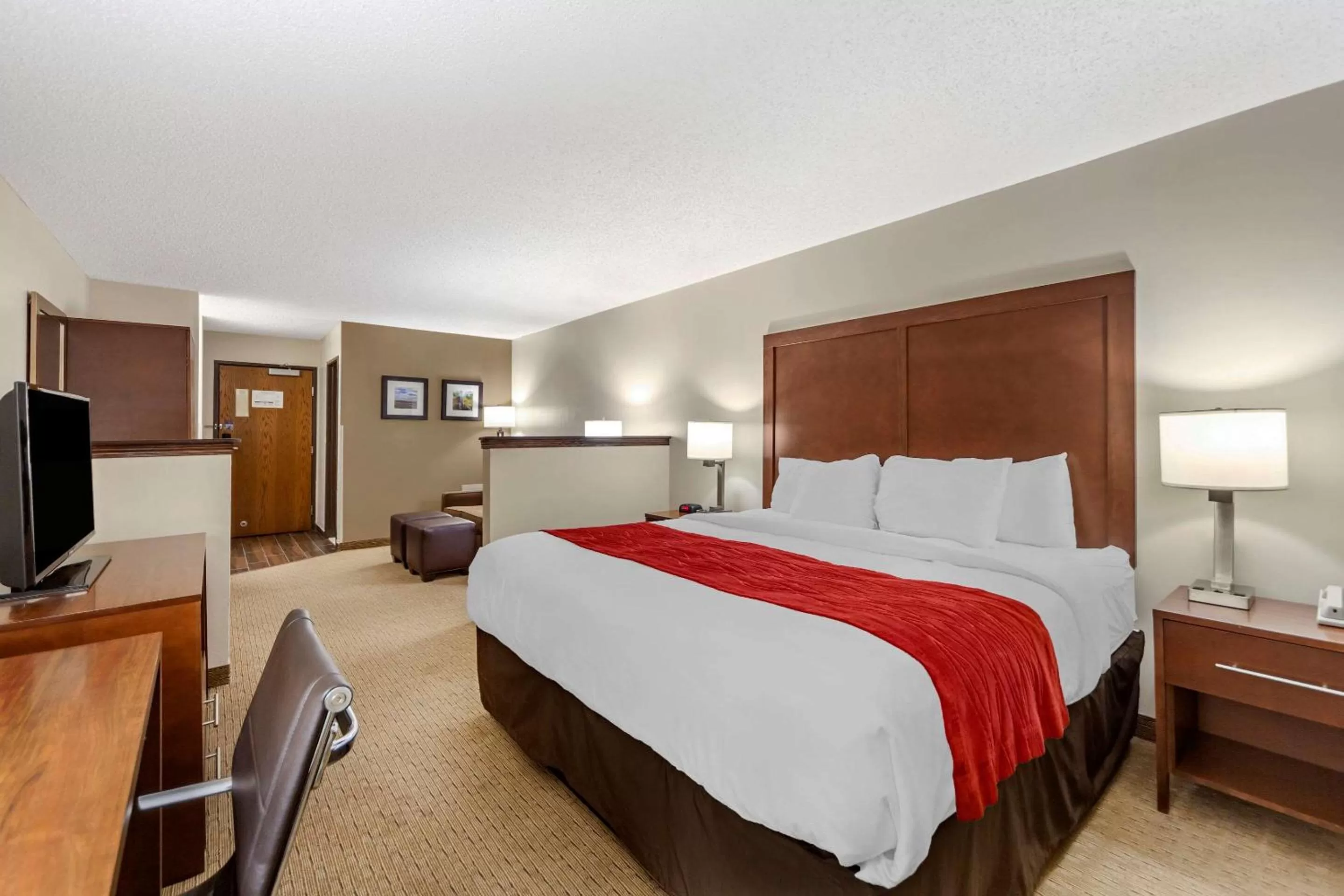 Photo of the whole room, Bed in Comfort Inn Valentine