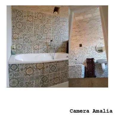 Bathroom in Domus Arsia