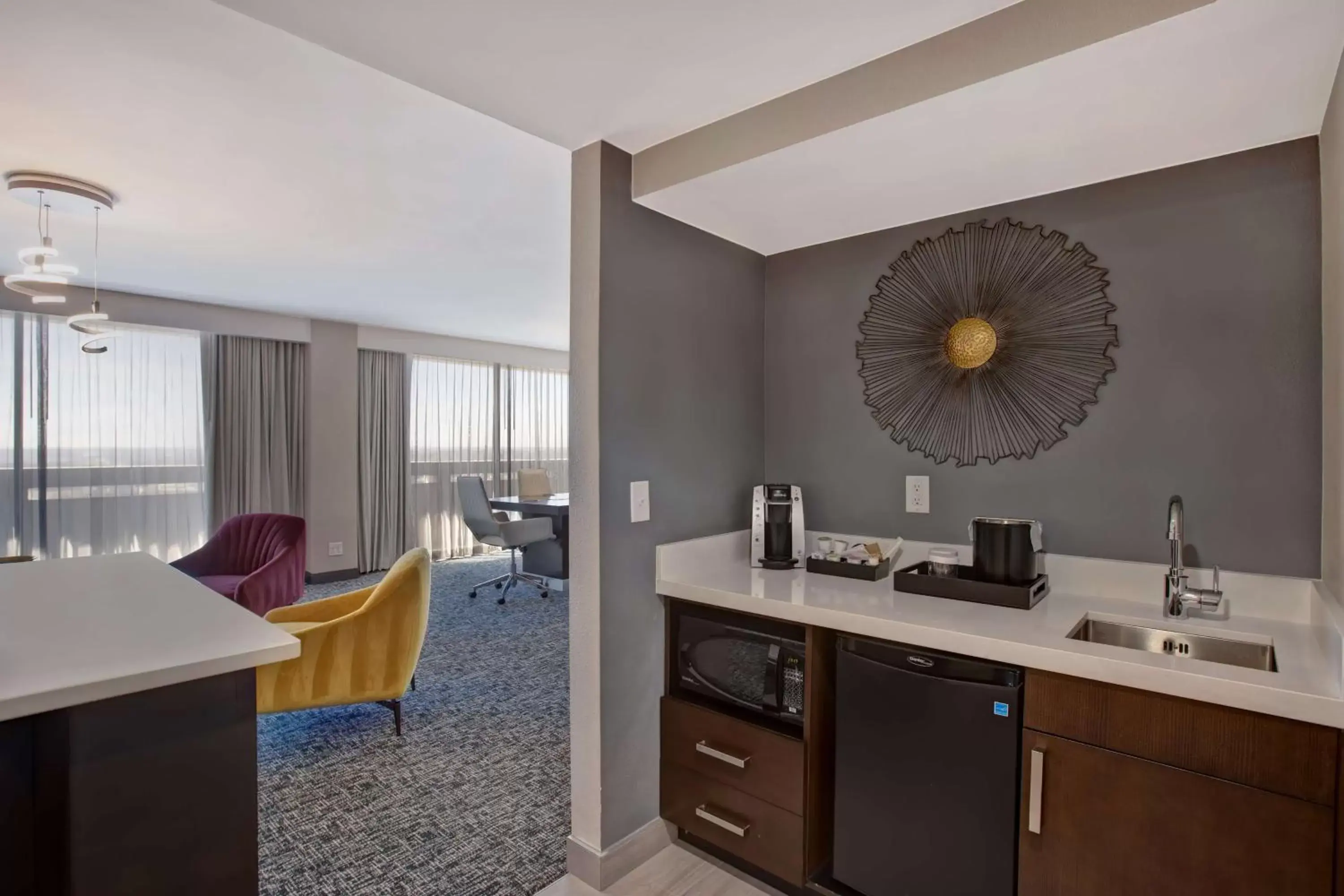 Photo of the whole room, Kitchen/Kitchenette in Embassy Suites By Hilton Oklahoma City Northwest