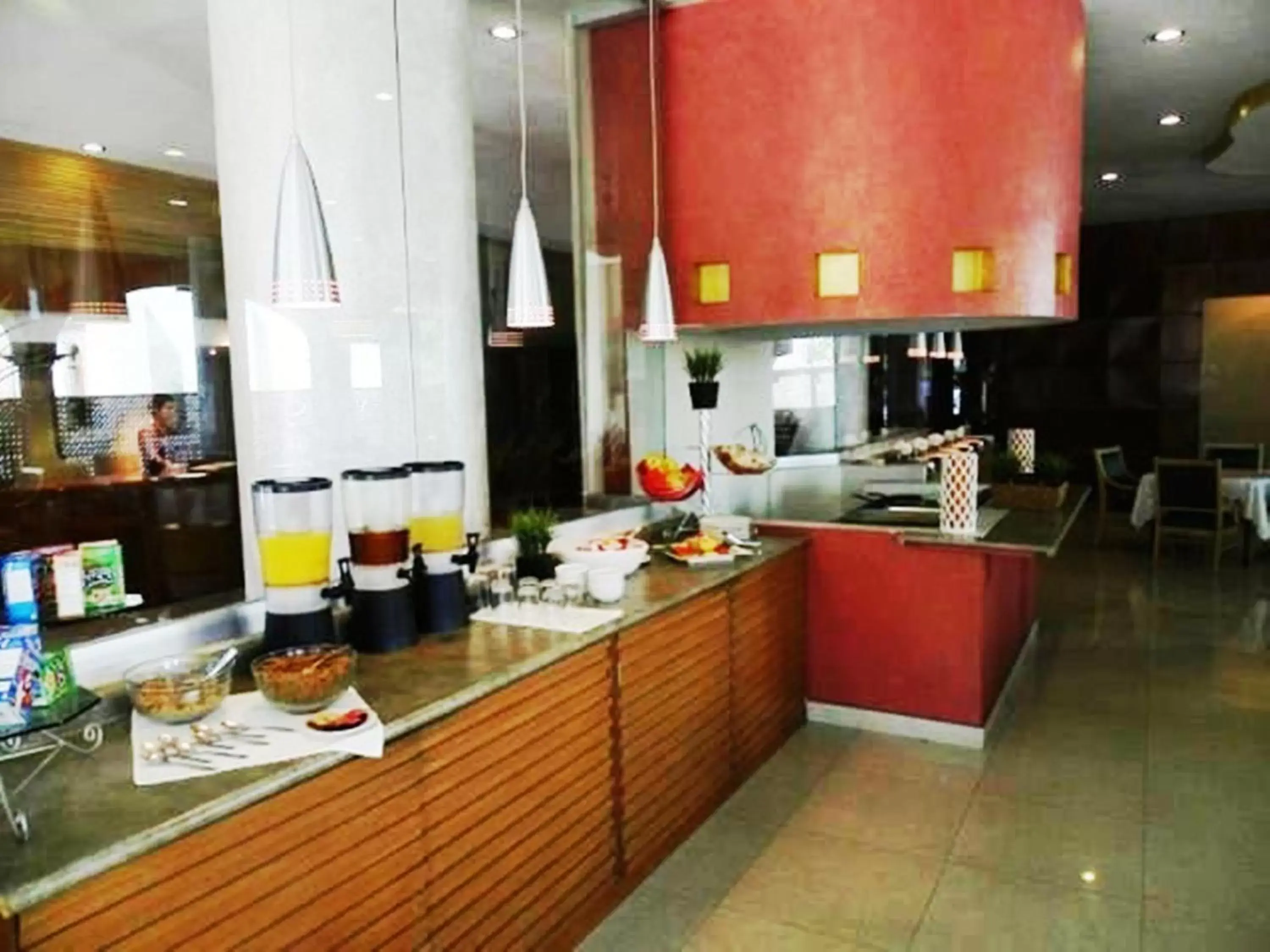 Food, Restaurant/Places to Eat in Hotel San Francisco Irapuato Business Class