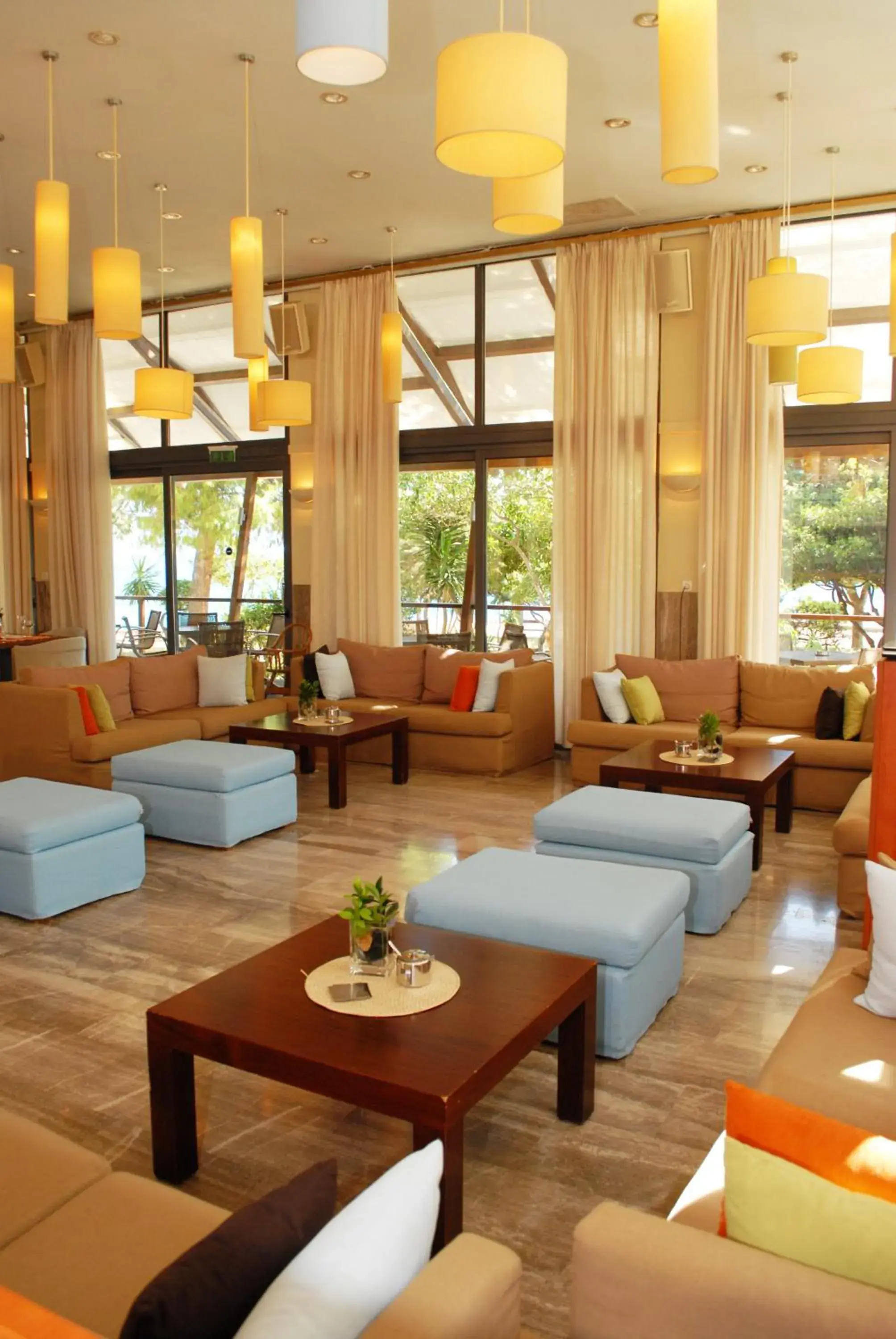 Lounge or bar in Karystion Hotel