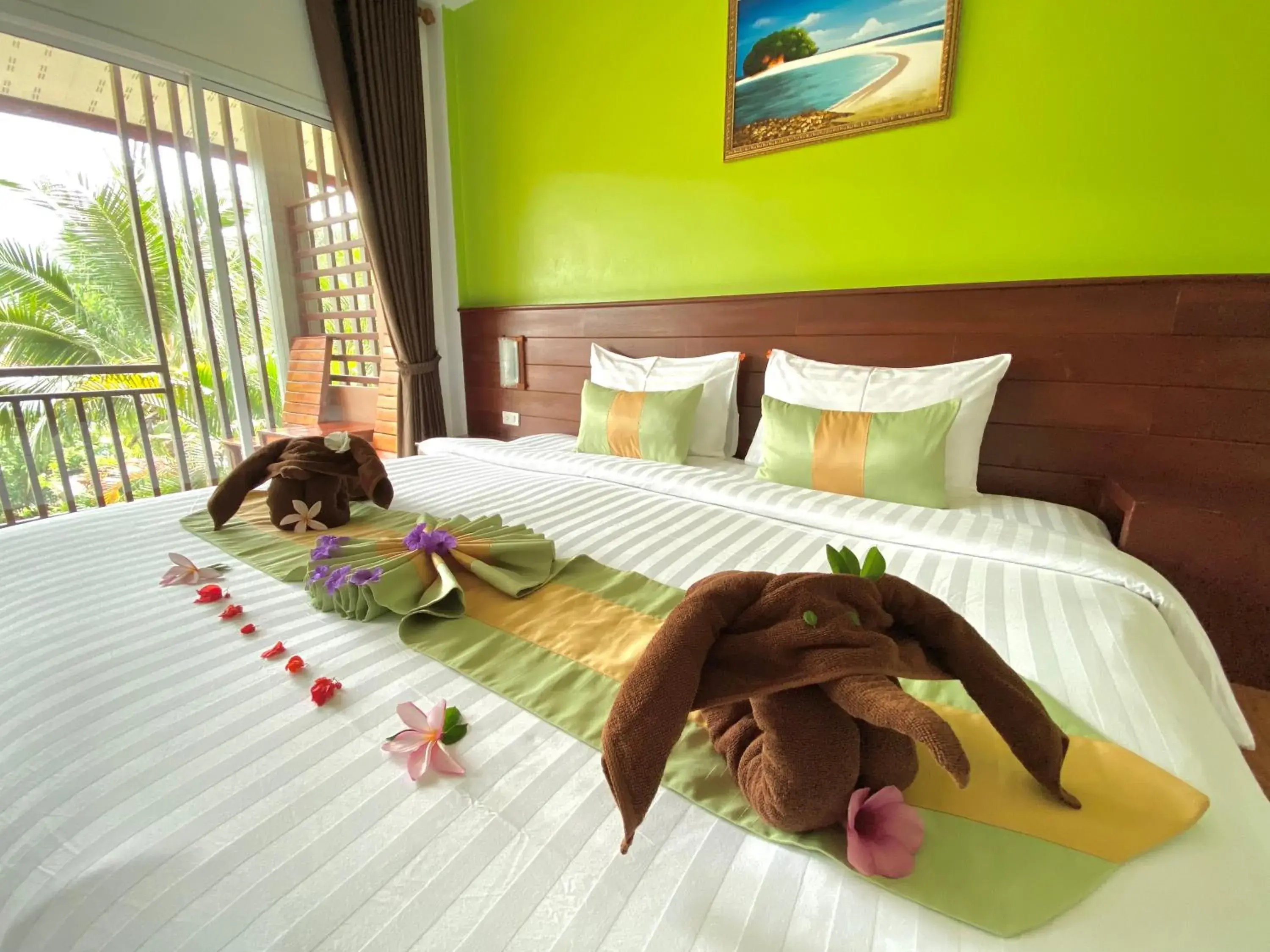 Bed in Hatzanda Lanta Resort - SHA Extra Plus