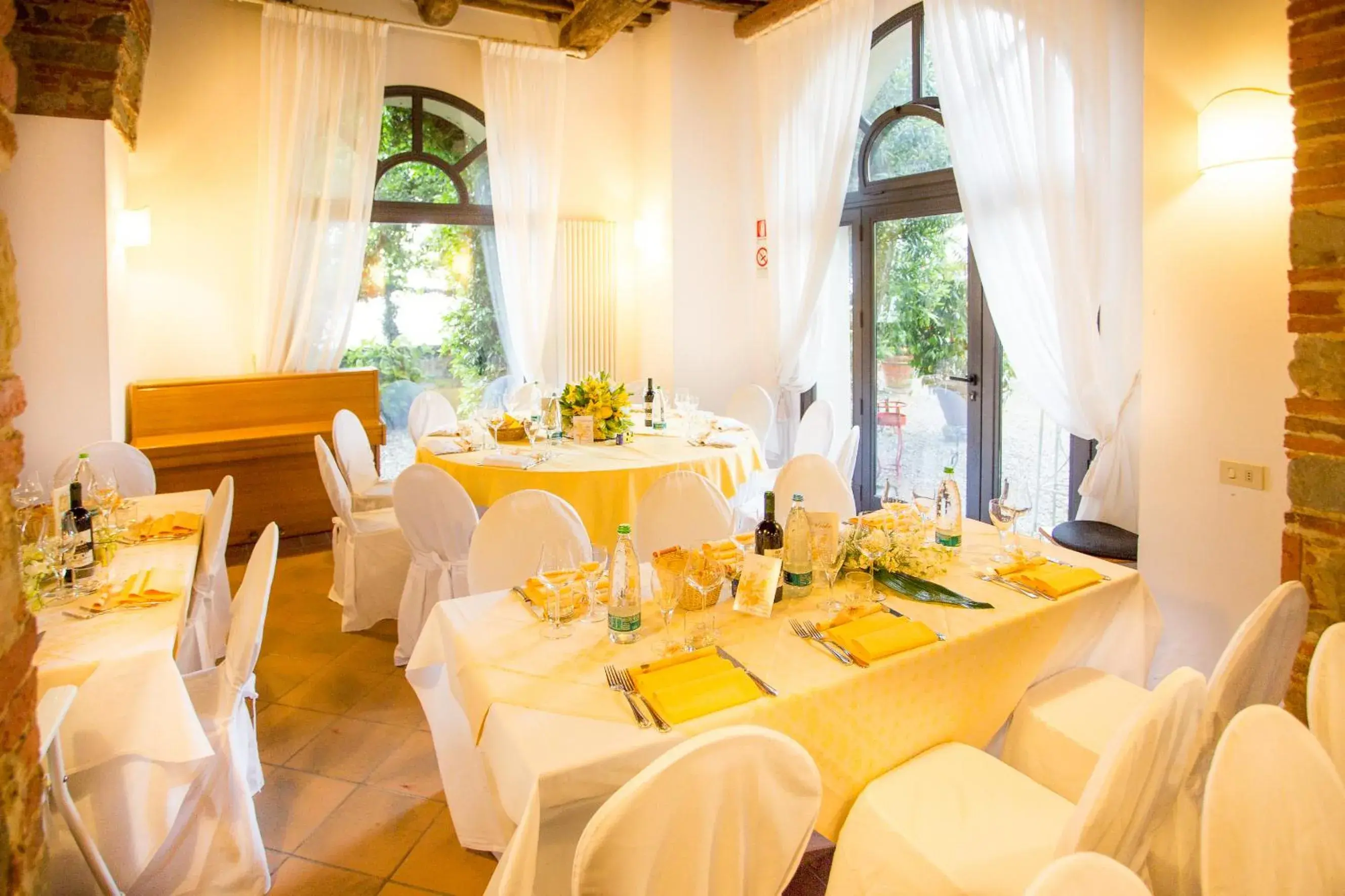 Business facilities, Restaurant/Places to Eat in Hotel Villa Sermolli