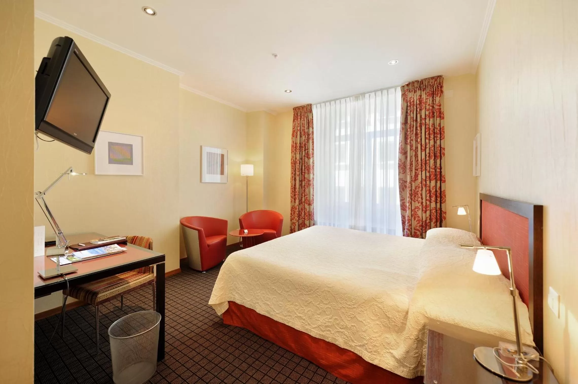 Bed in Hotel Victoria