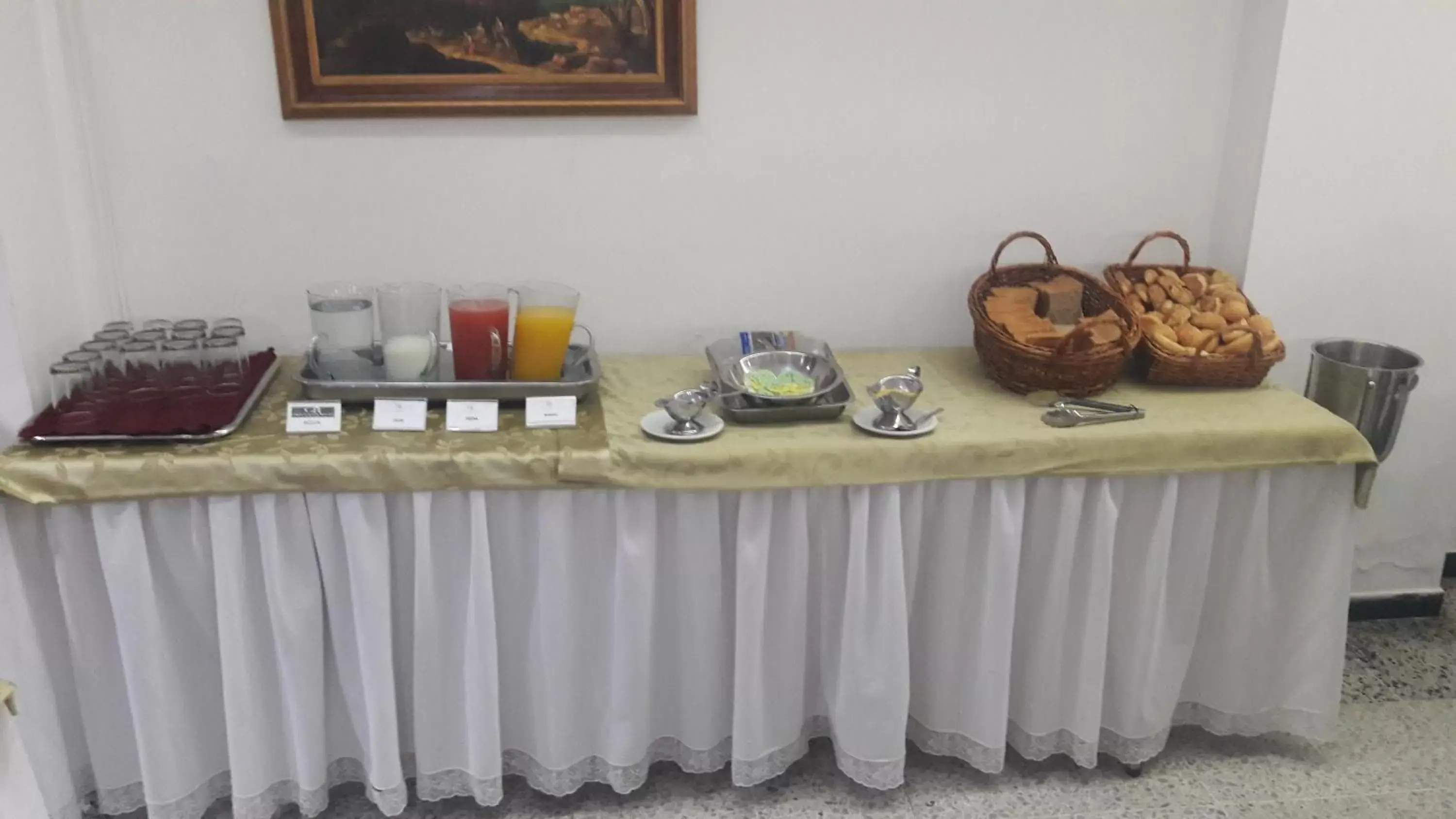 Breakfast, Food in Hotel Granada Real