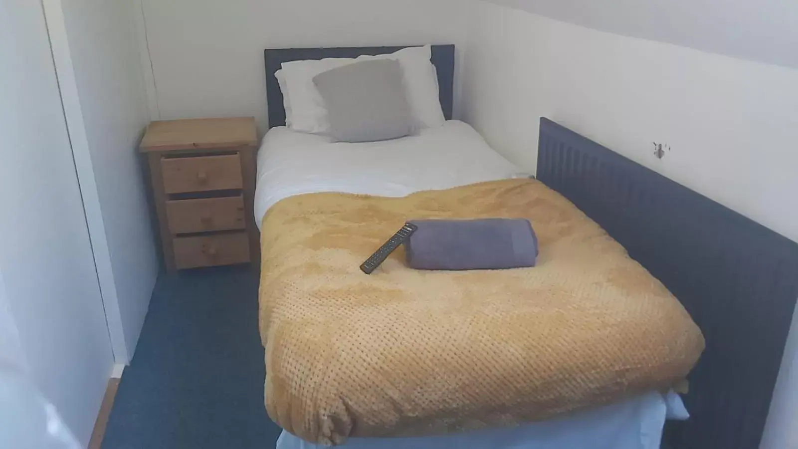 Bedroom, Bed in Tudor Lodge - Redcar Beach