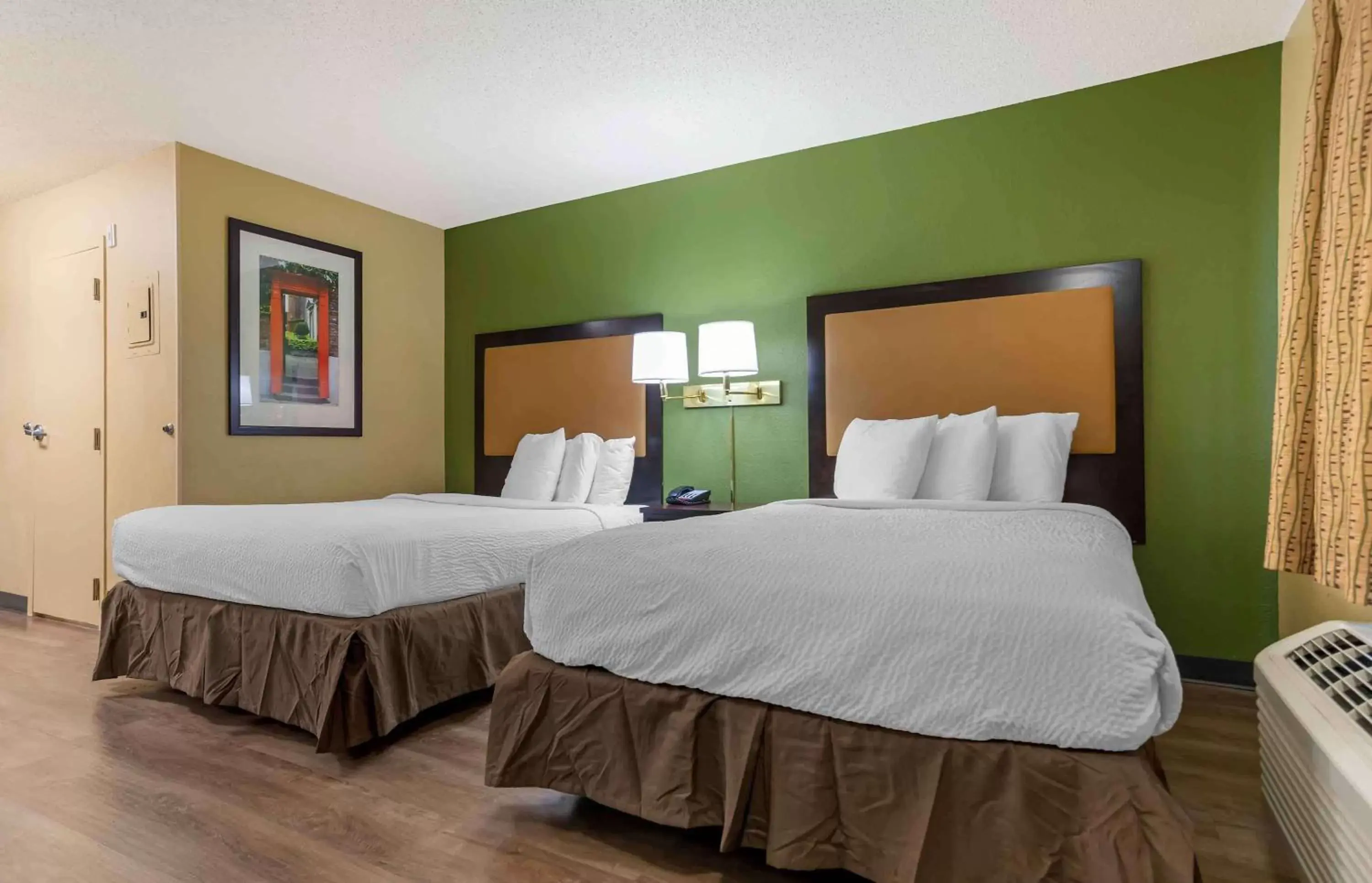 Bedroom, Bed in Extended Stay America Suites - New Orleans - Metairie