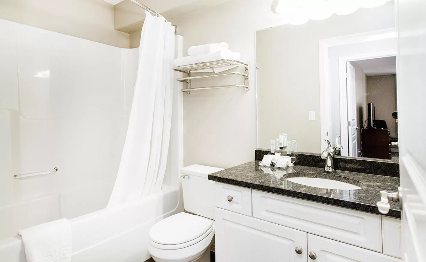 Canterra Suites Hotel