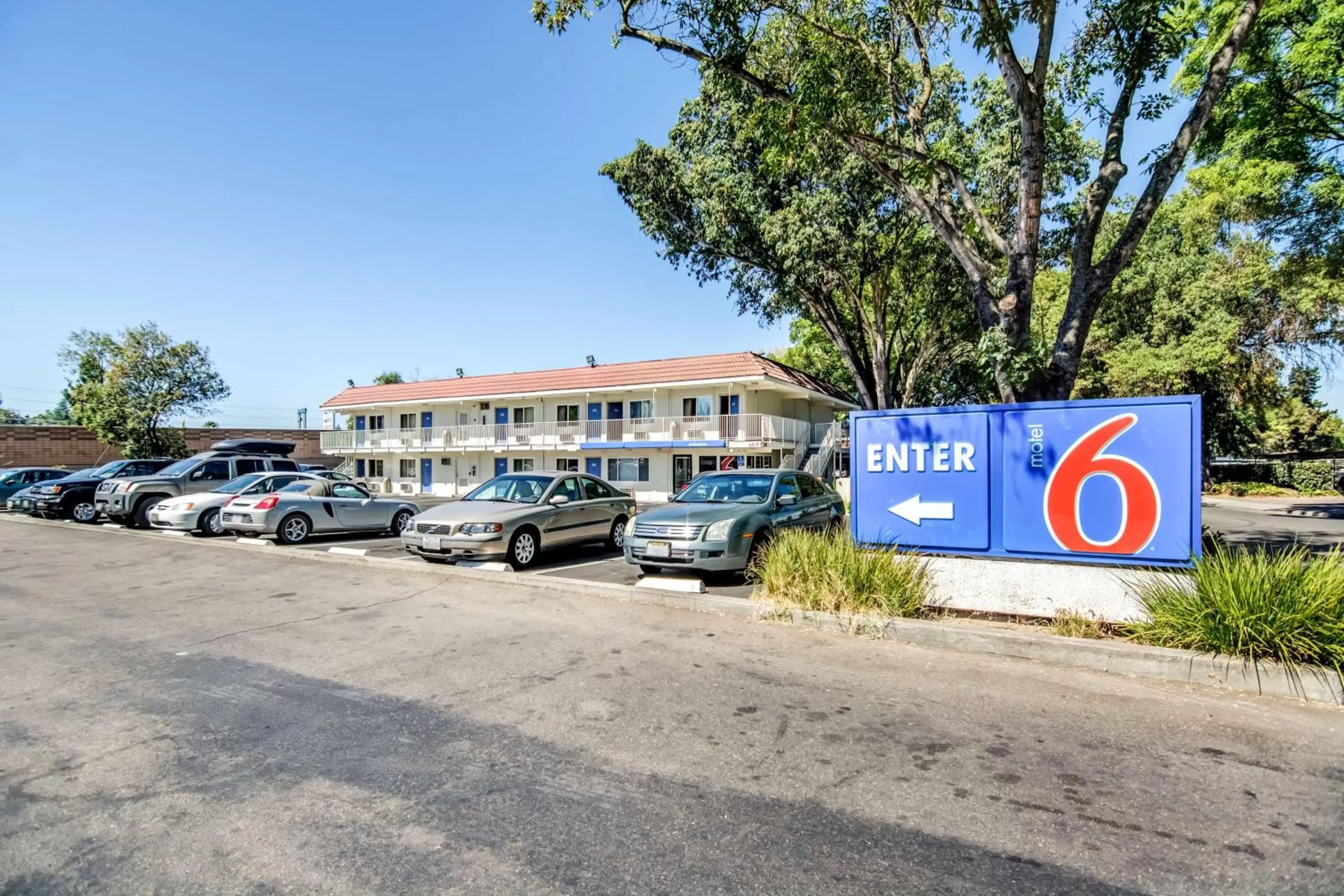 Property building in Motel 6-Stockton, CA - North