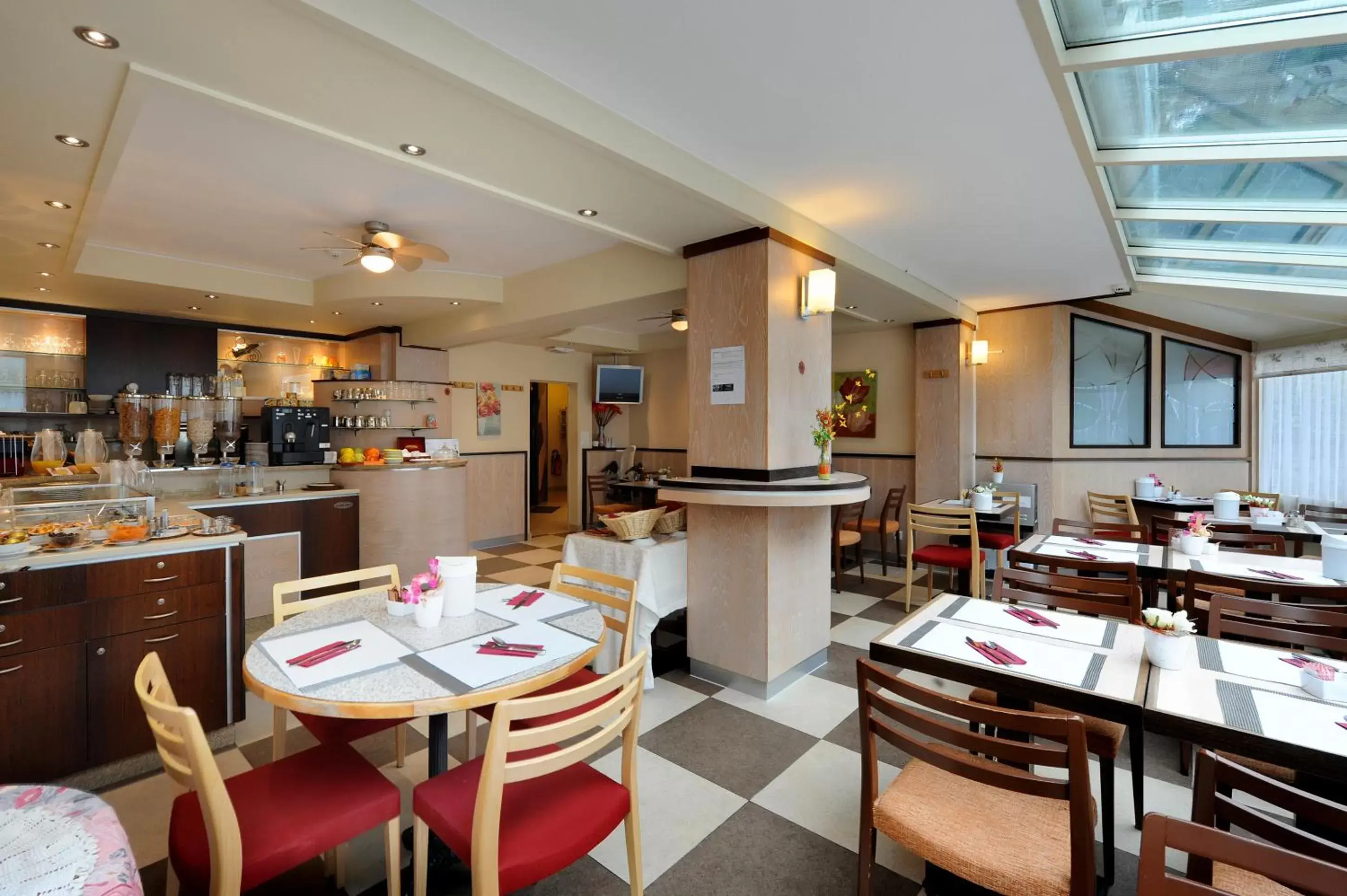 Restaurant/places to eat in Bon Port Restaurant/places to eat in Bon Port