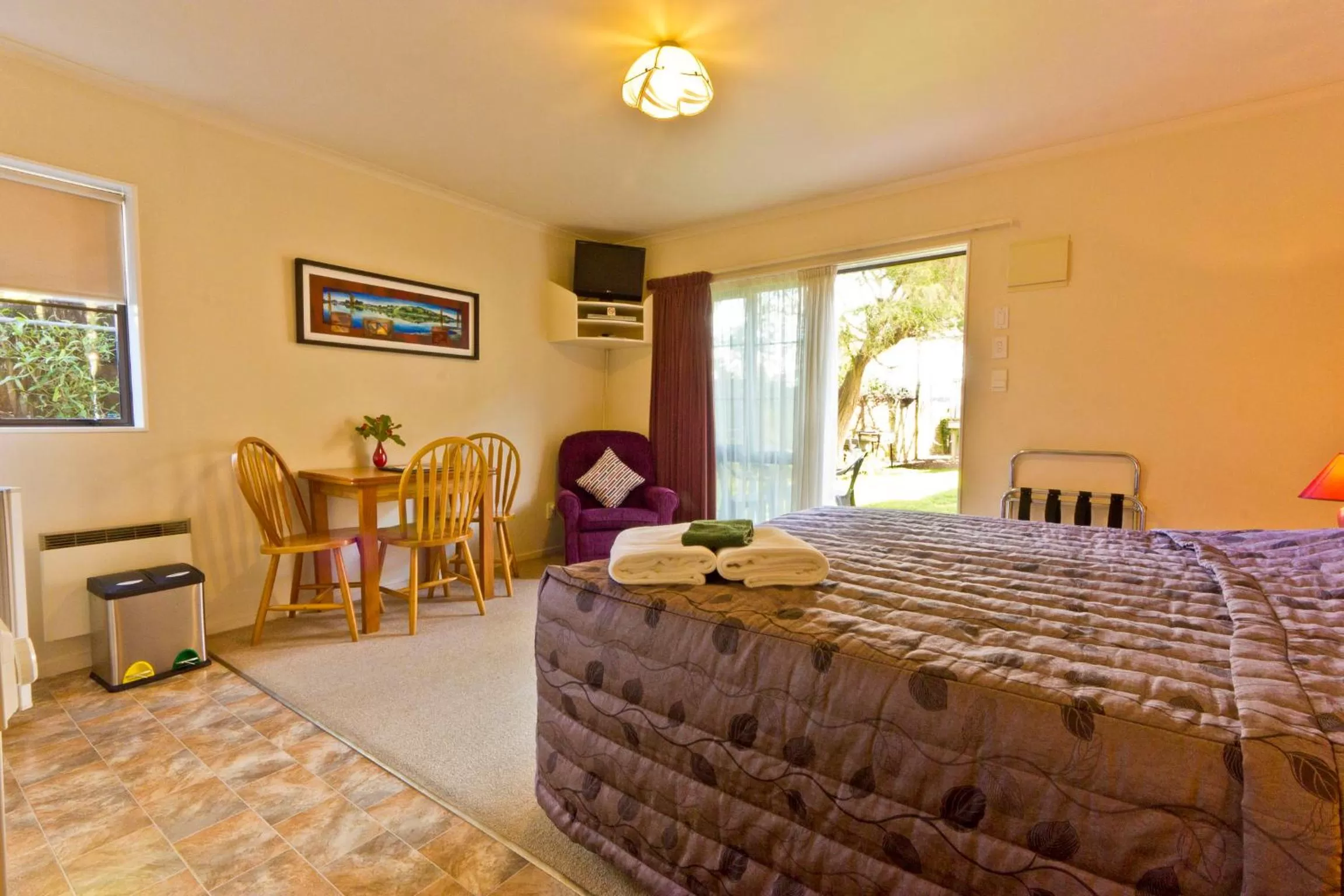 Studio with Patio in Arrow Motel Apartments