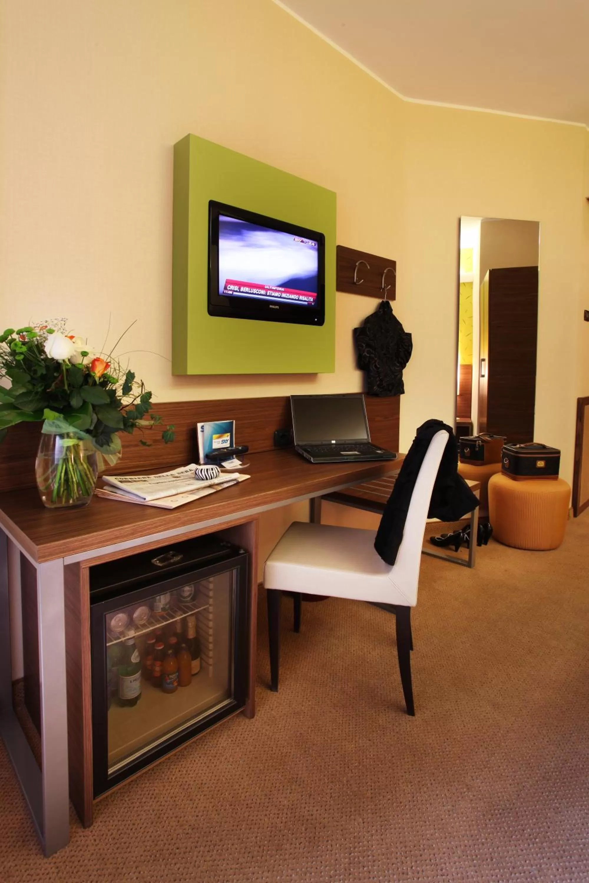 Decorative detail in Hotel Des Etrangers