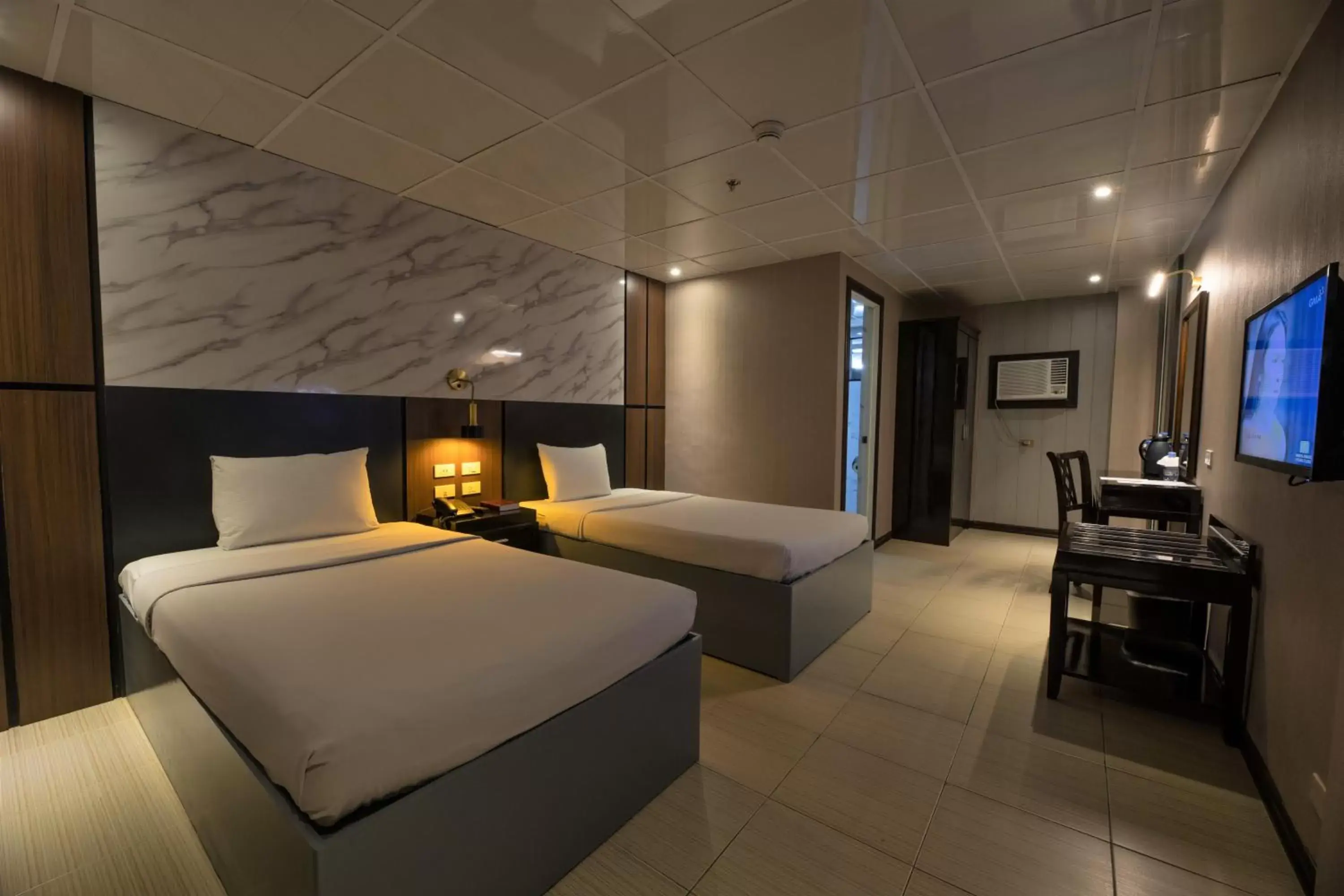 Junior Twin Room (No Window) in Star Plaza Hotel Junior Twin Room (No Window) in Star Plaza Hotel