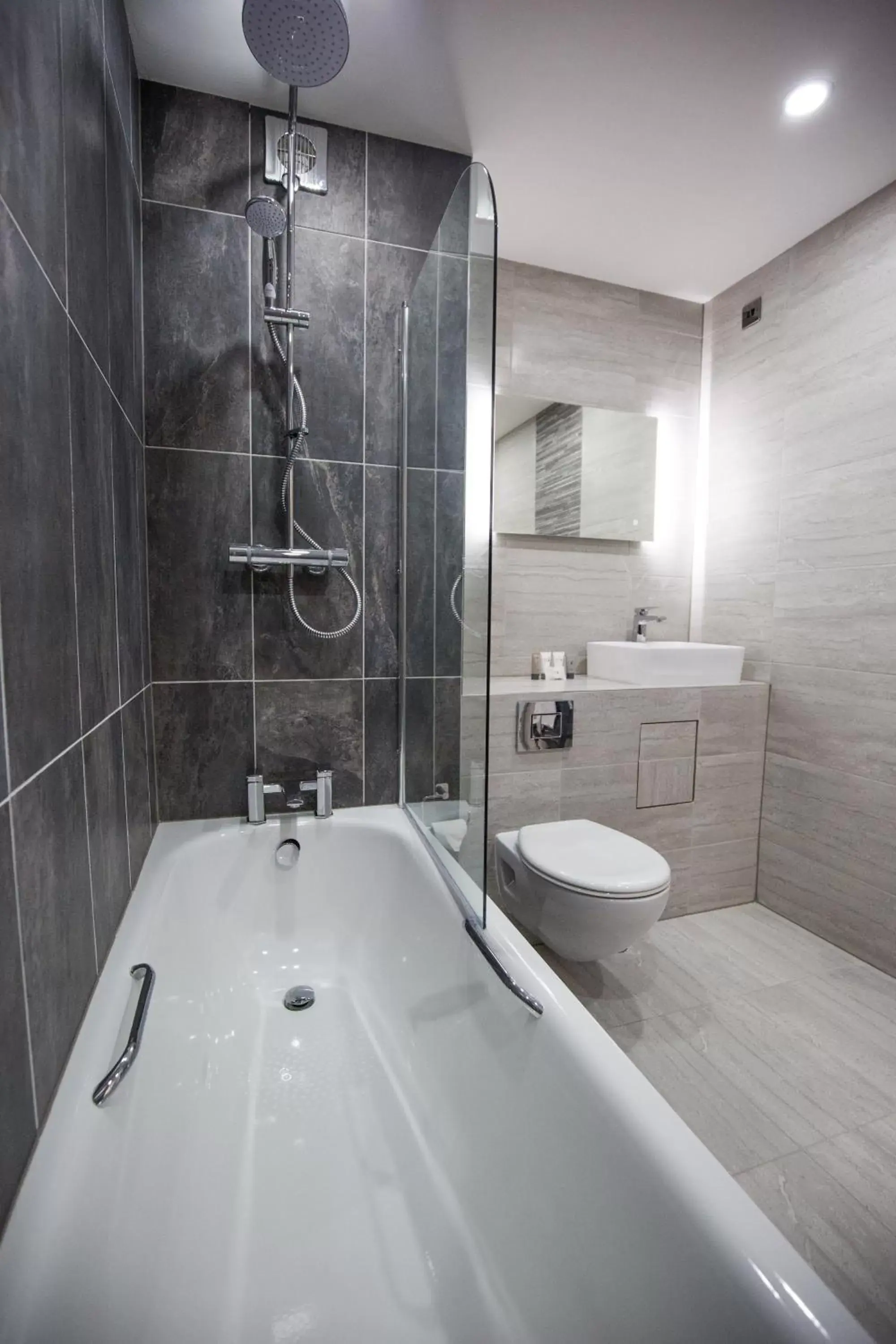 Shower, Bathroom in Rossett Hall Hotel
