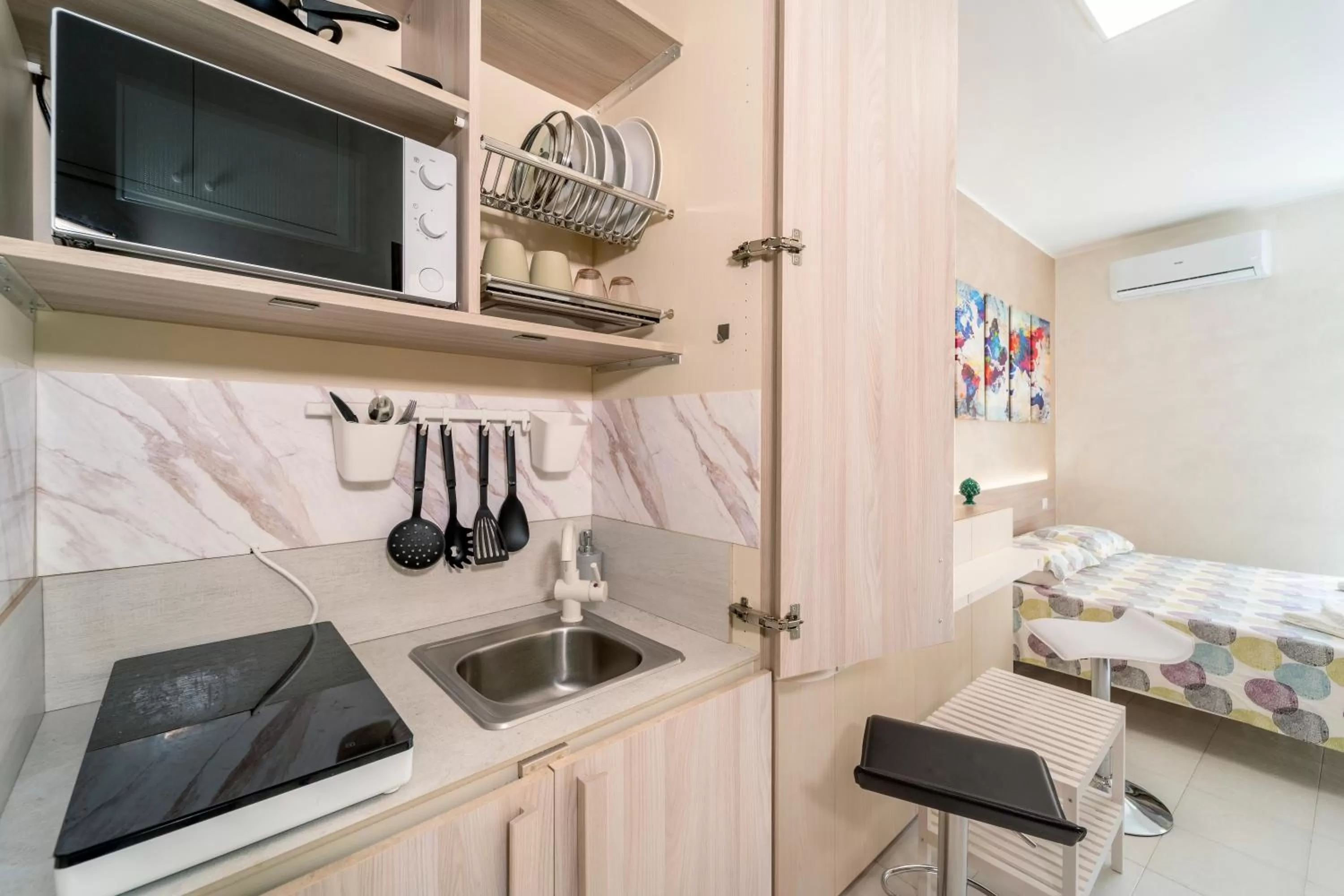 Kitchen or kitchenette, Bed in B&B Eraclio